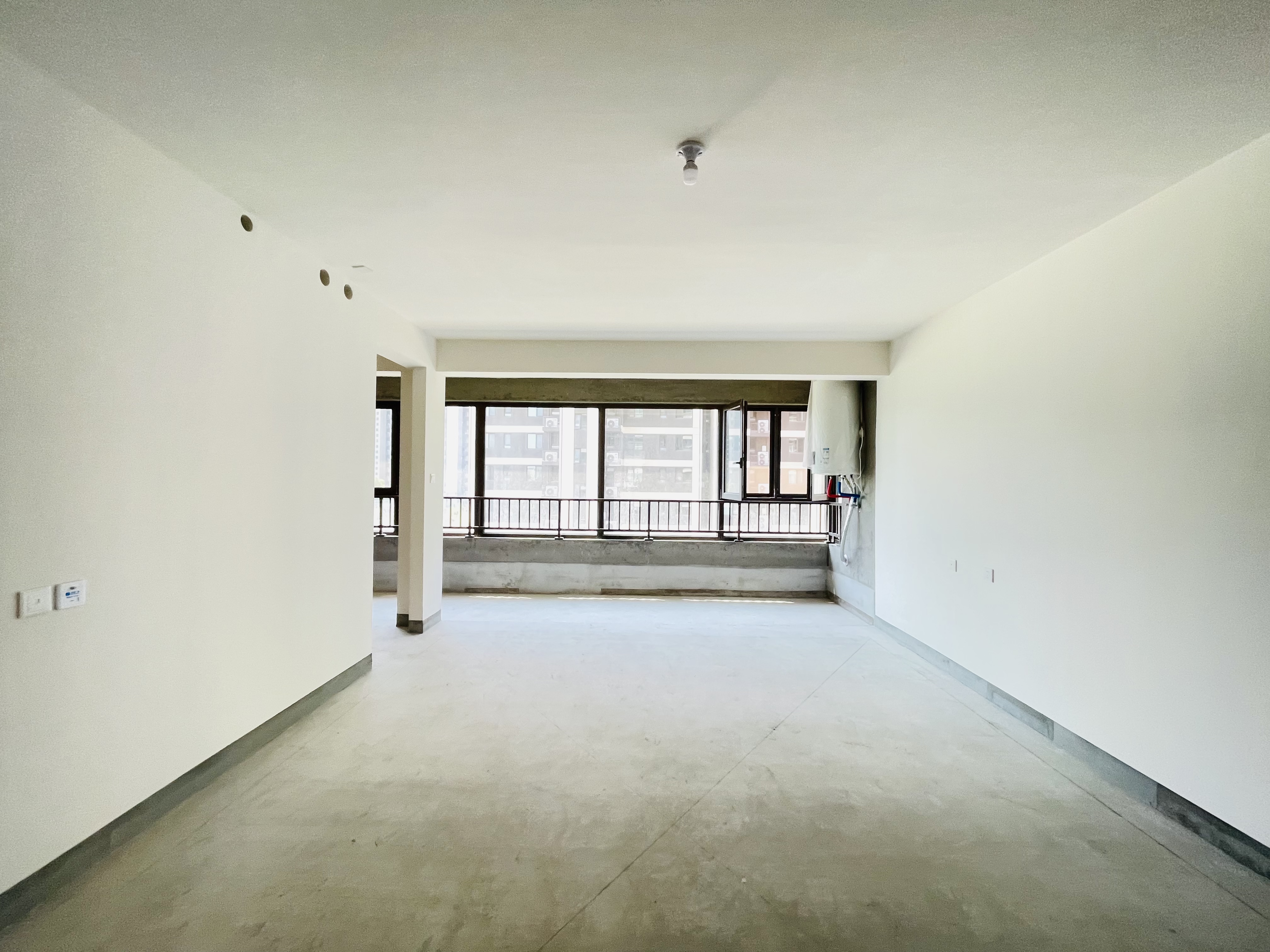  越秀麓端府 南北