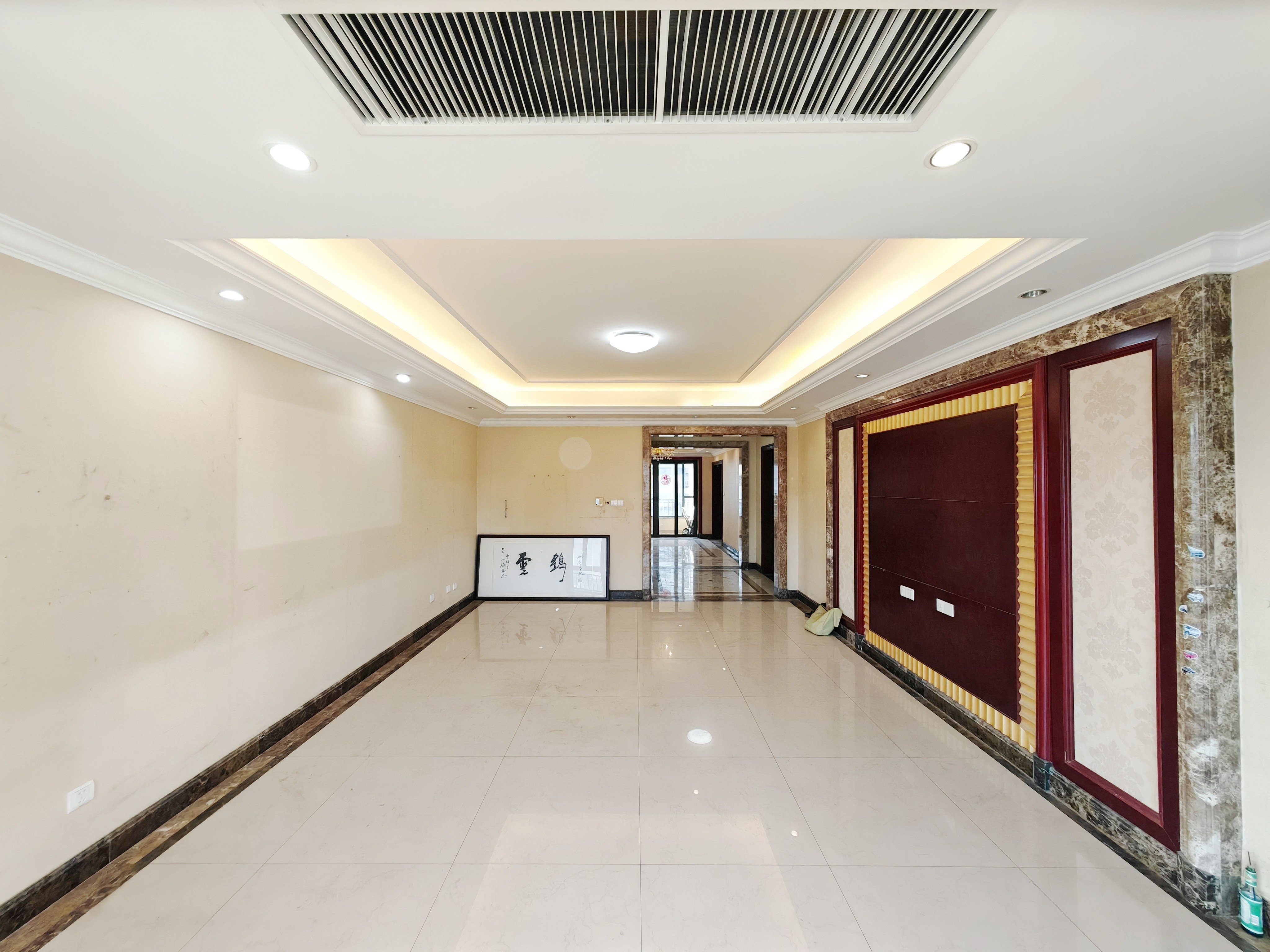  楼龄新 南北通透 商业配套齐全 中间好楼层 正规商品房