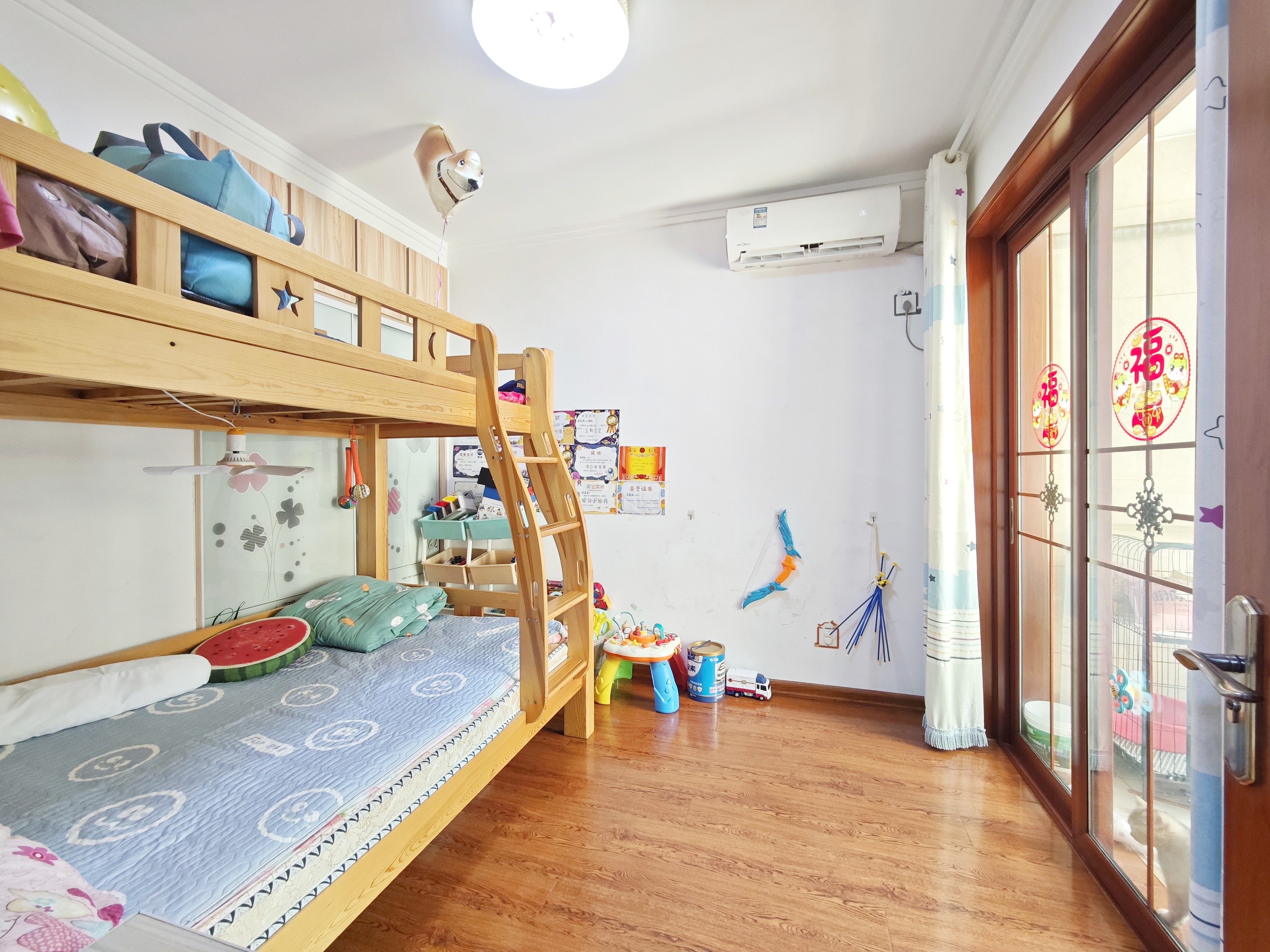 绿地新里香榭丽公馆