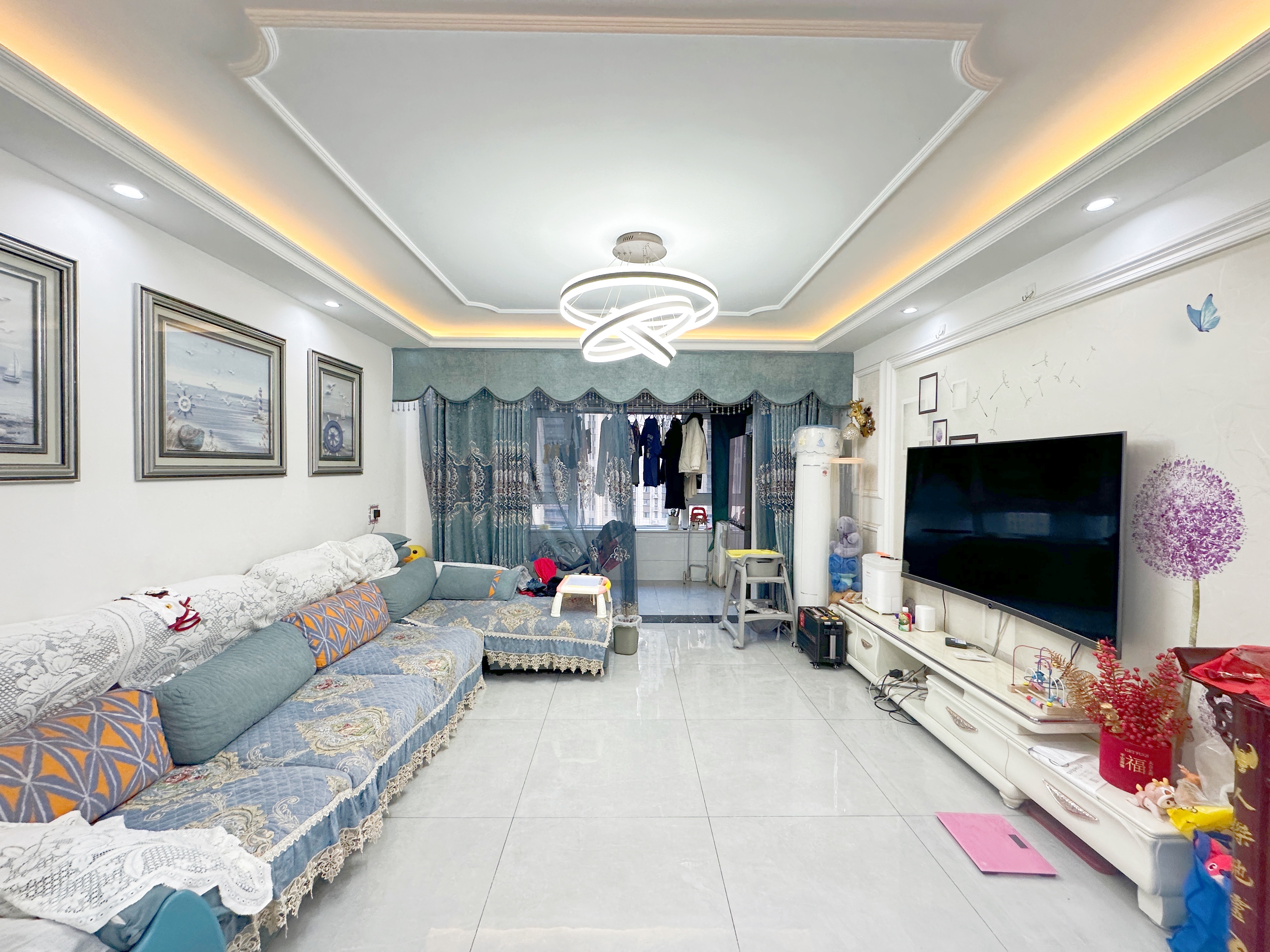  荣盛花语馨苑 南北