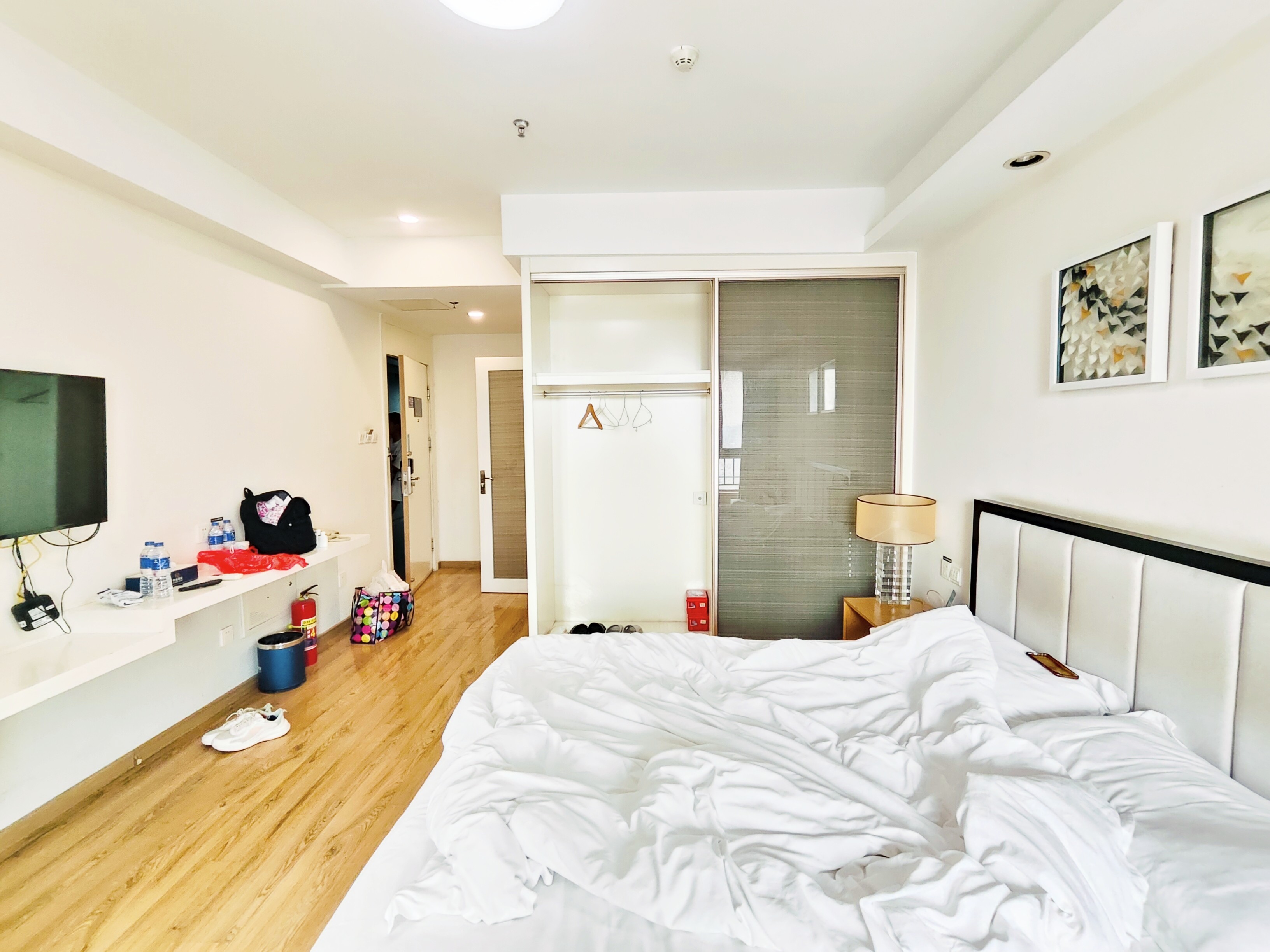  二环东路 双气 民水民电公寓 这个市场 过户还是公寓吧