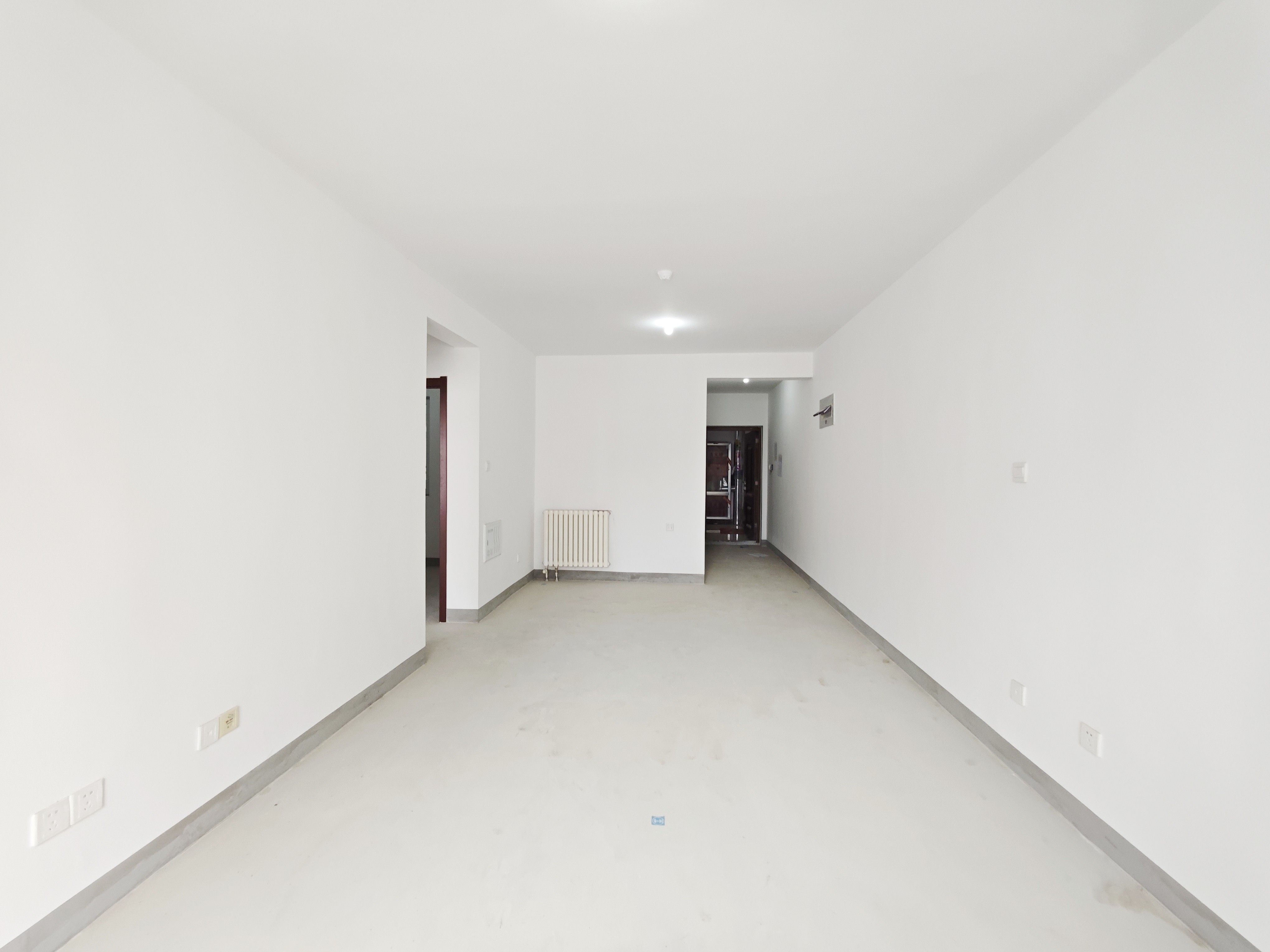  城投伴山居 南北