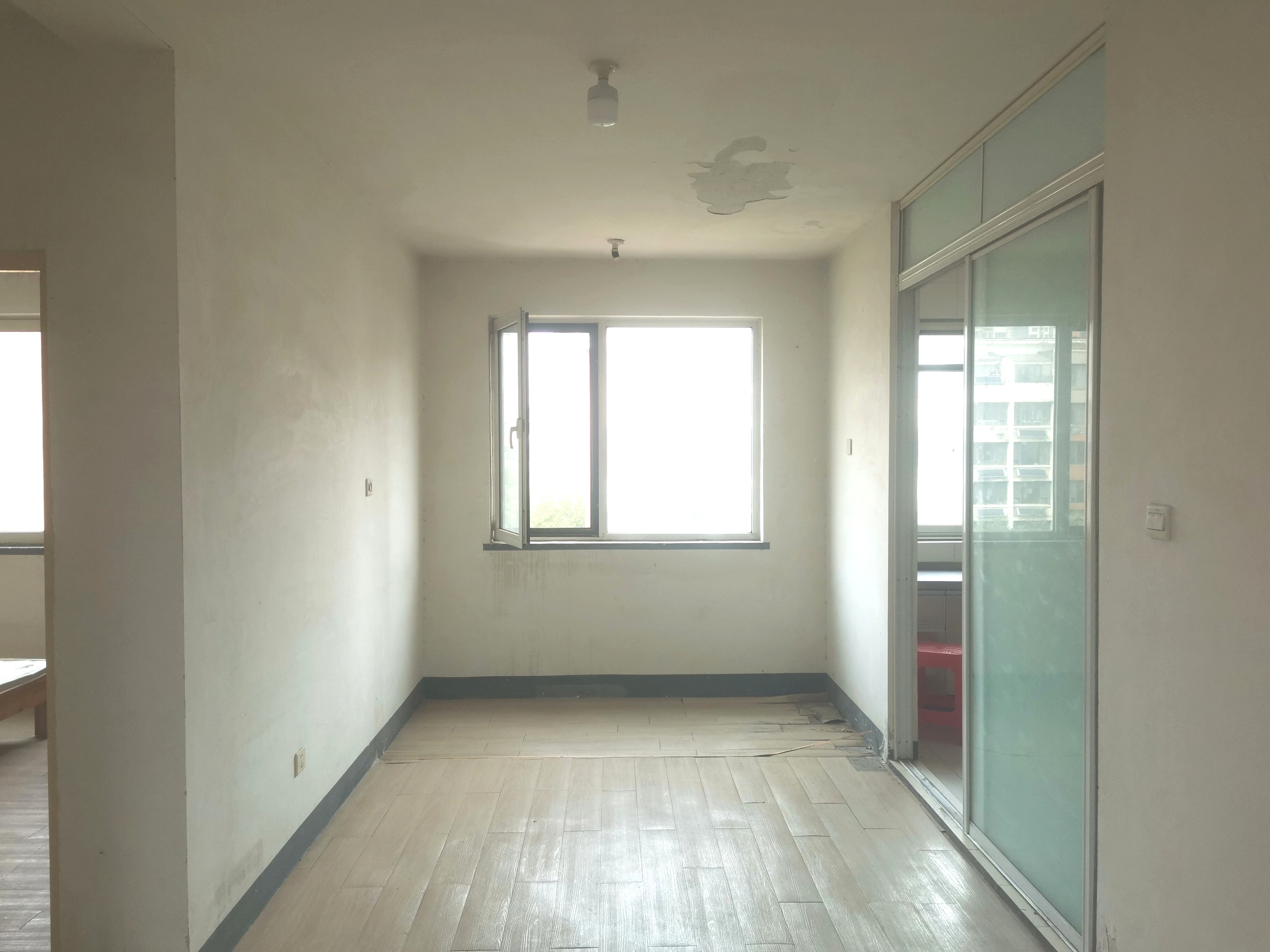 天鸿万象新天四区