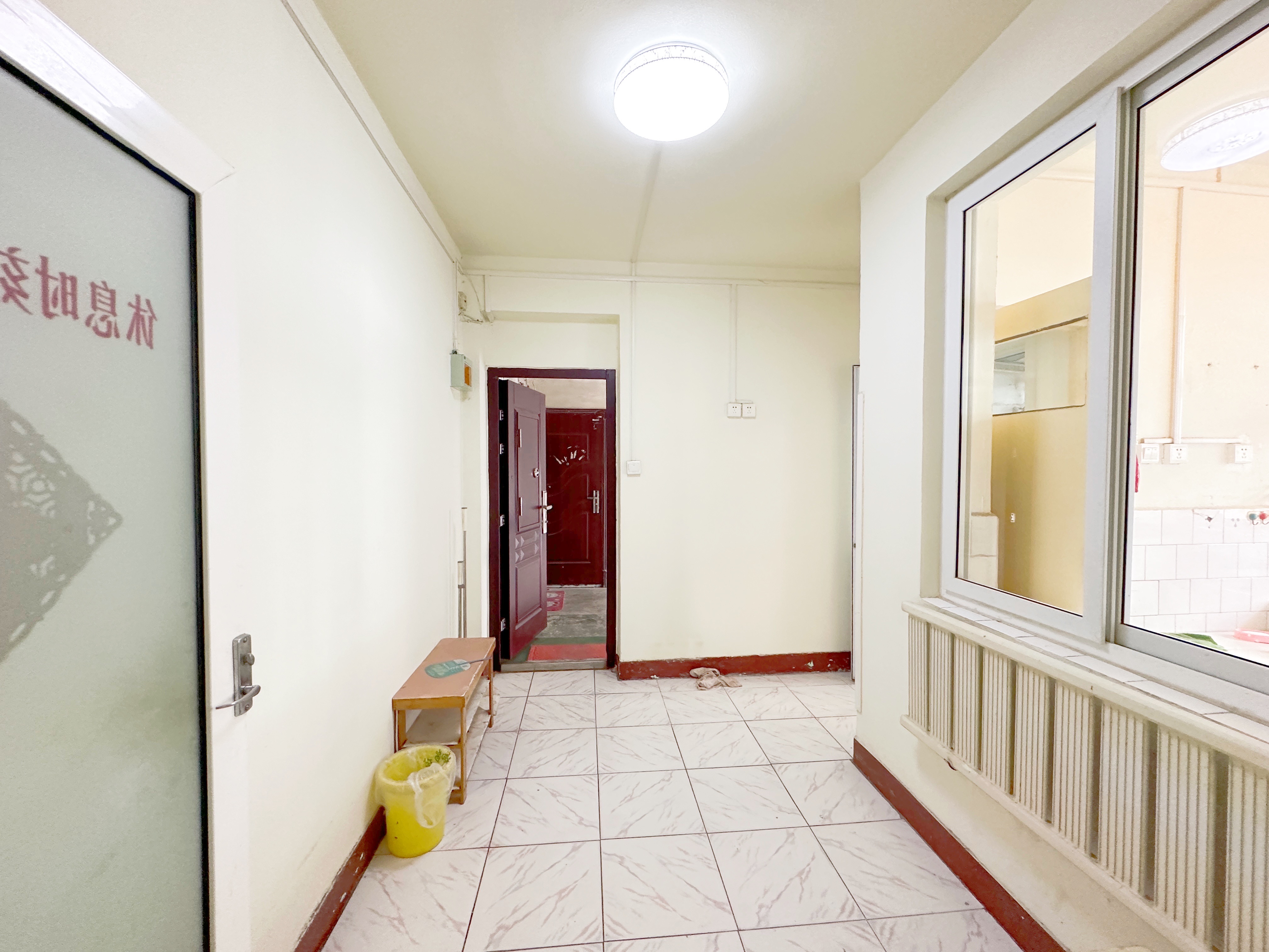  26万一套房 两居室 长途汽车站西 附赠储藏室 随时看房 