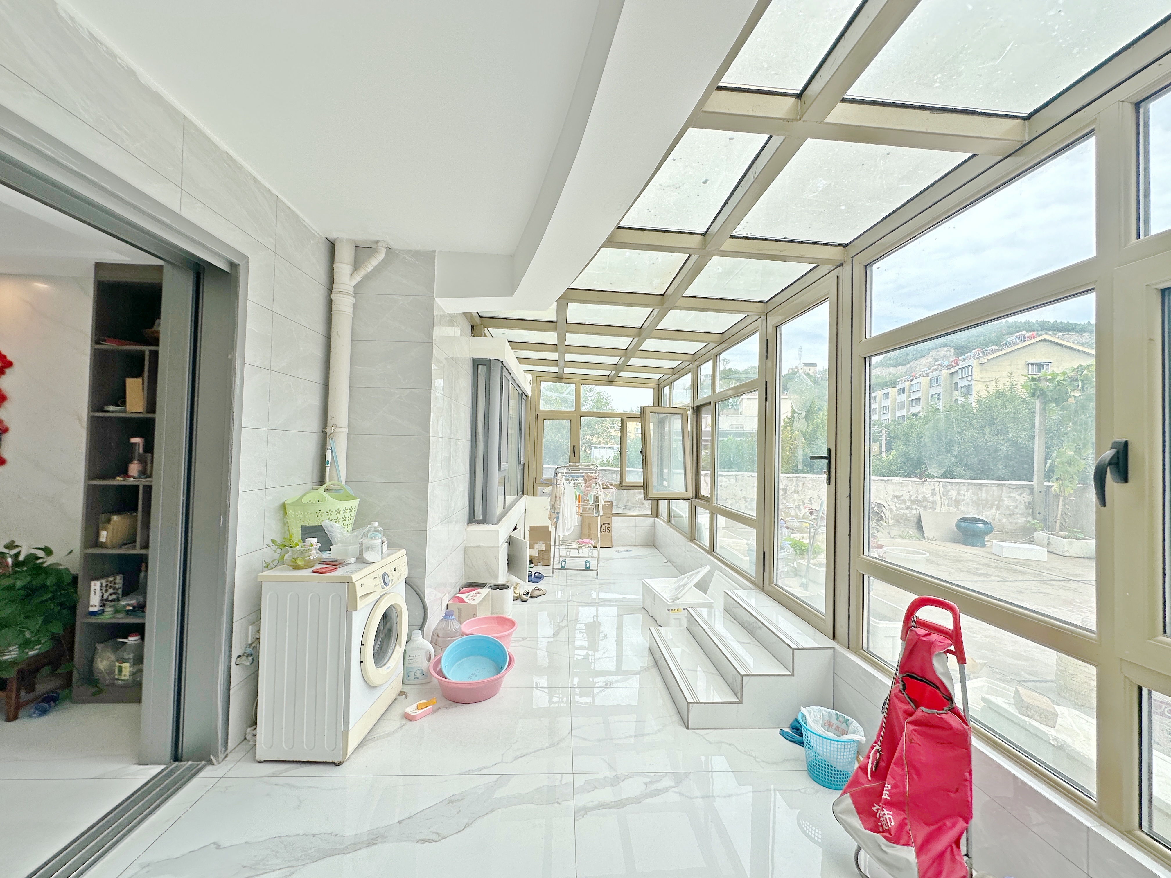 卧龙花园龙泰苑