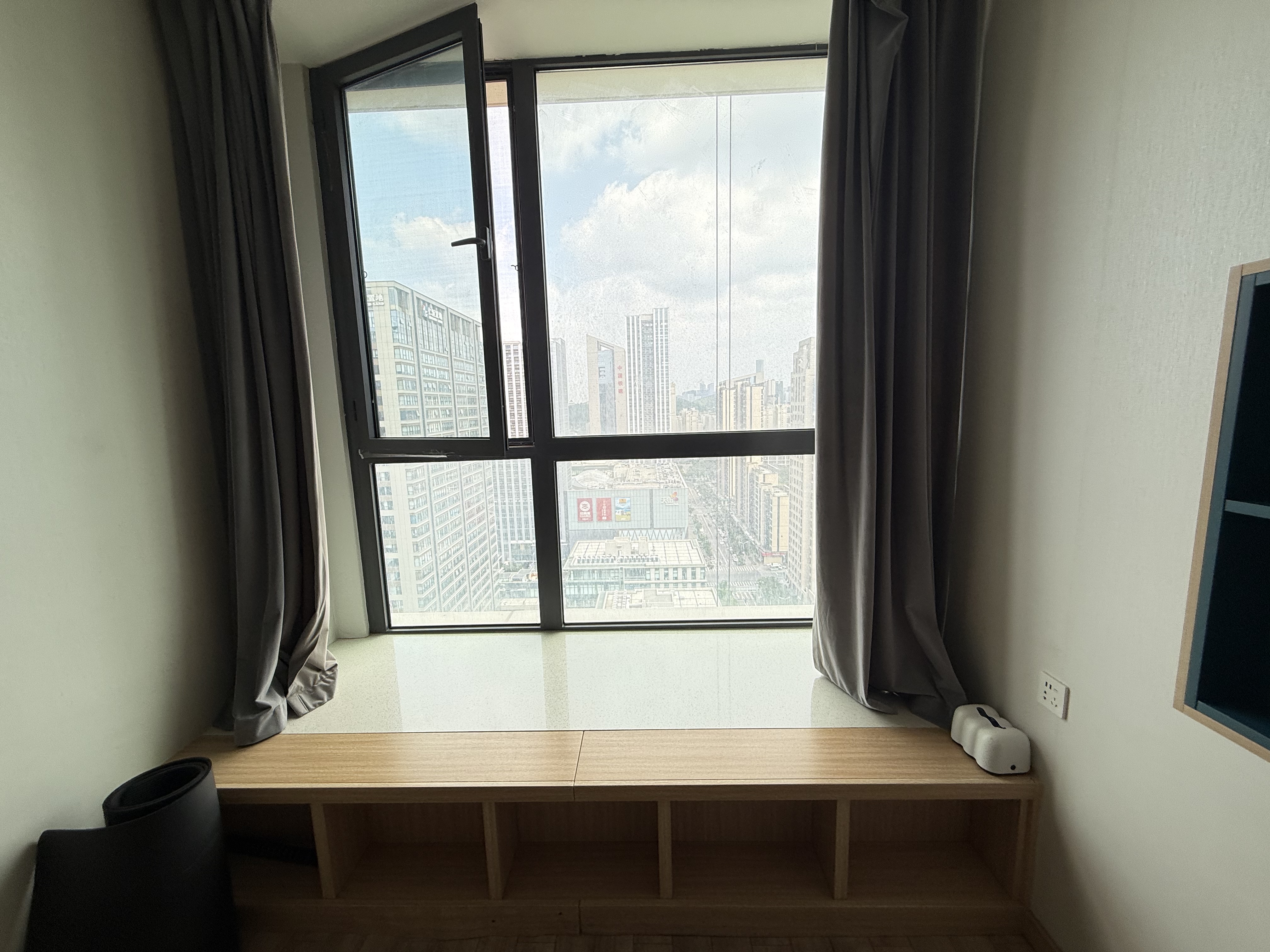 万科大都会万公馆