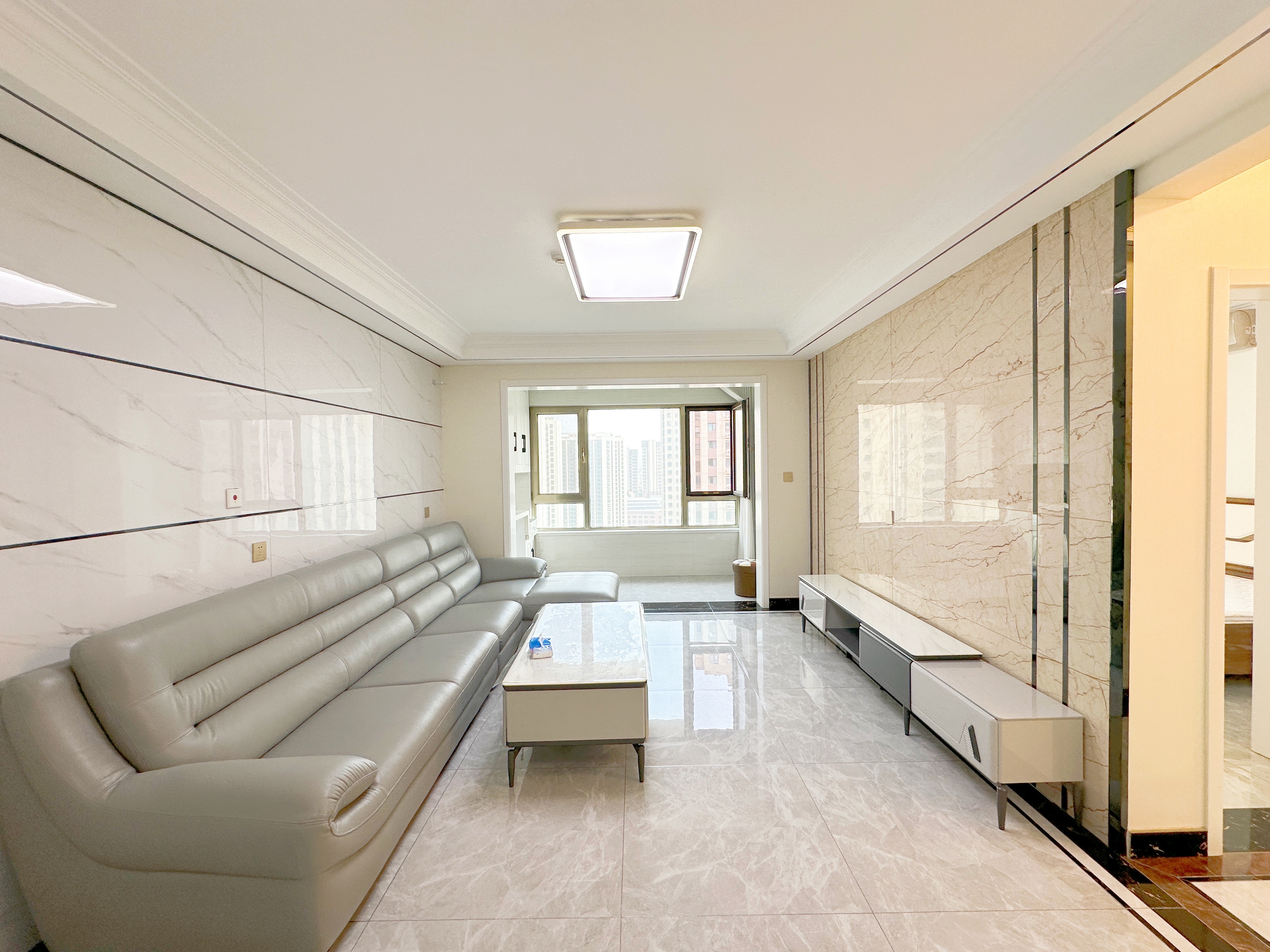  海尔云世界滟澜公馆花园 南