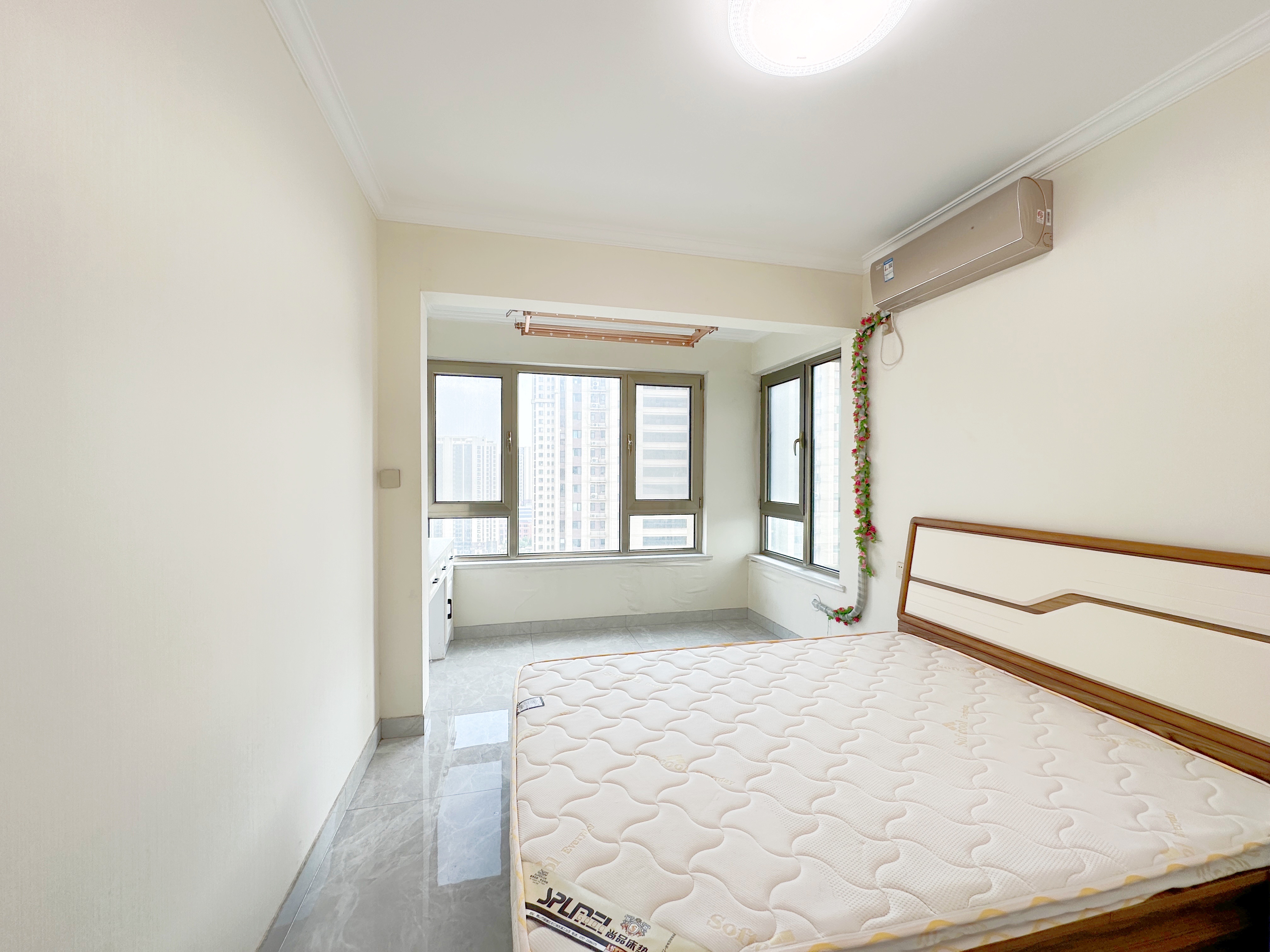 海尔云世界滟澜公馆花园