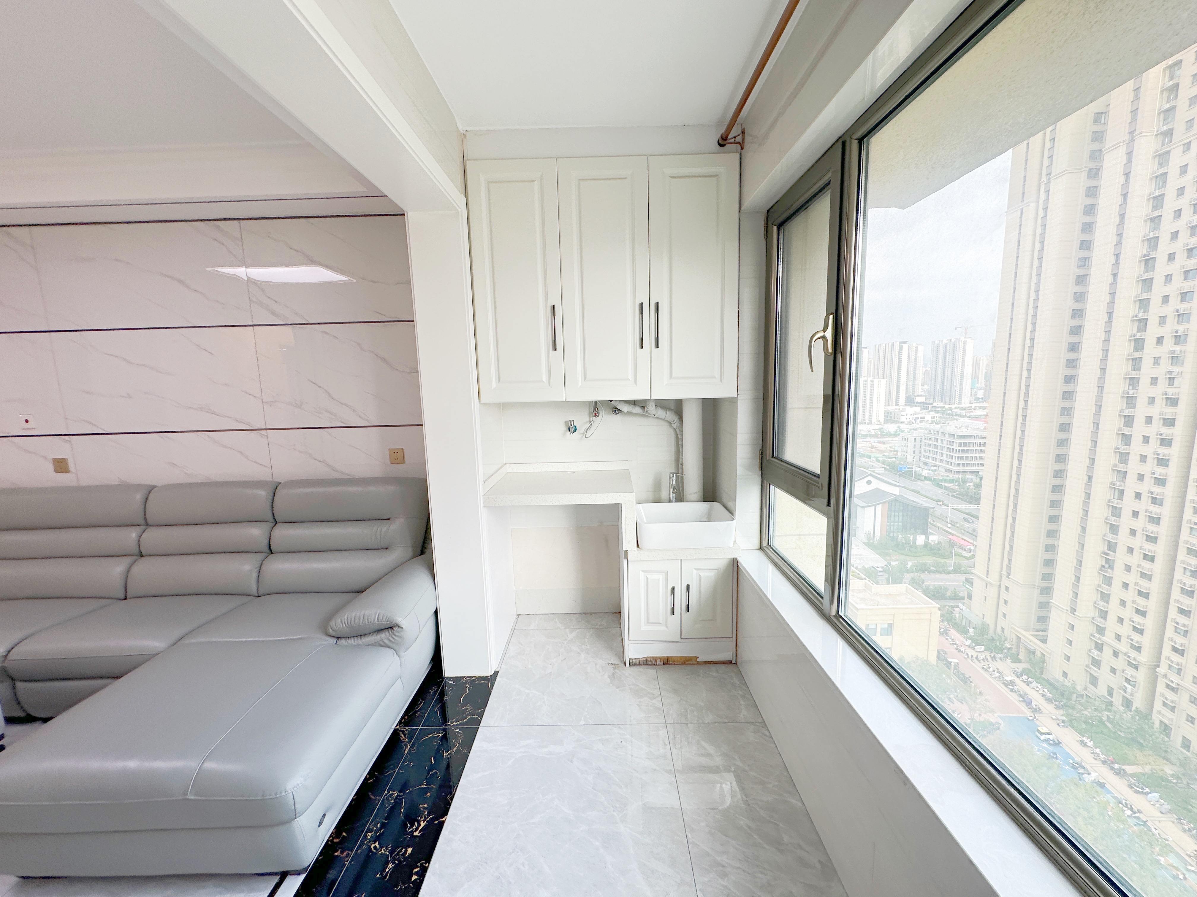 海尔云世界滟澜公馆花园