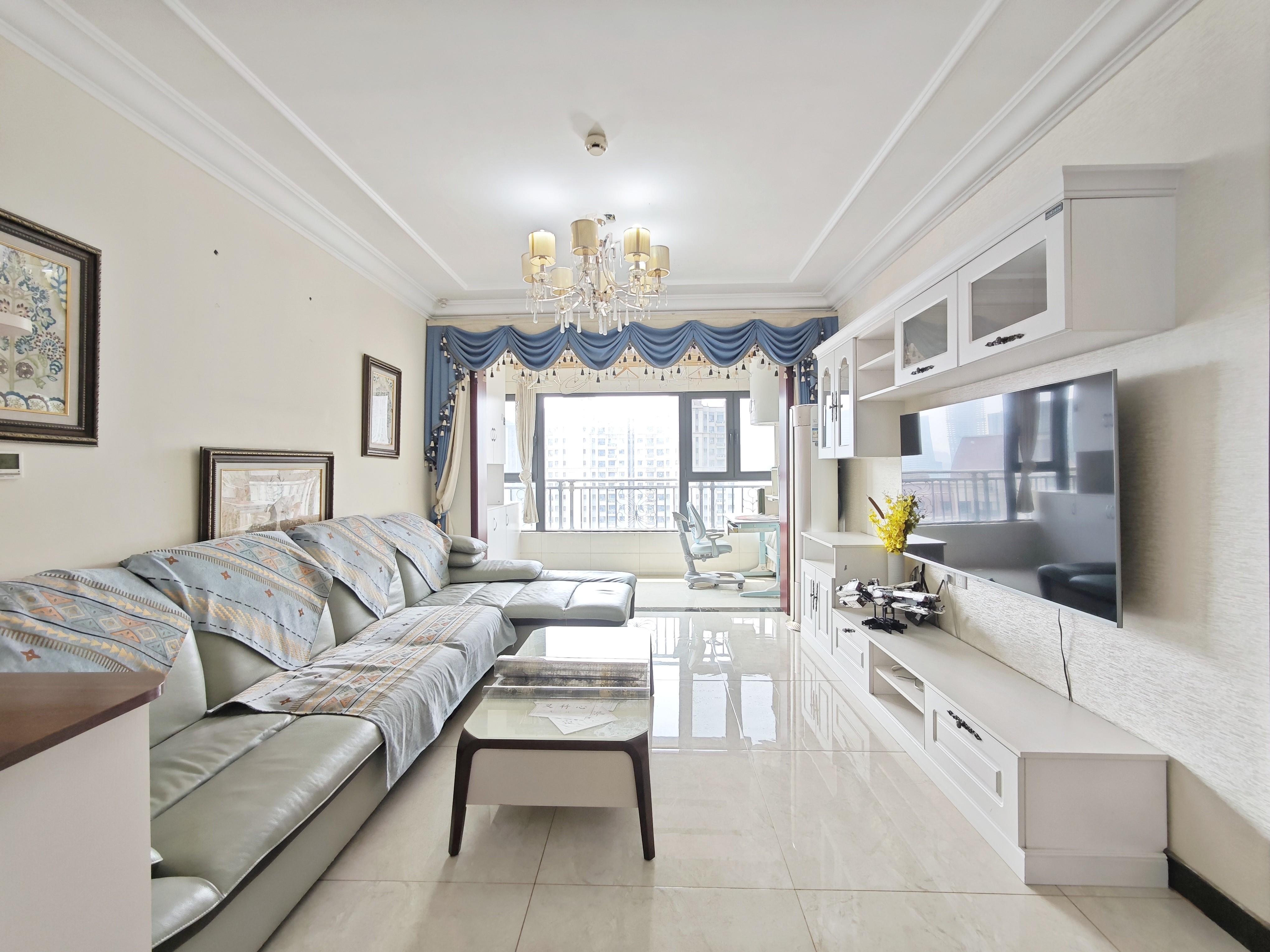  房子二次装修；带全屋定制；恒大金碧新城 密码锁随时看房