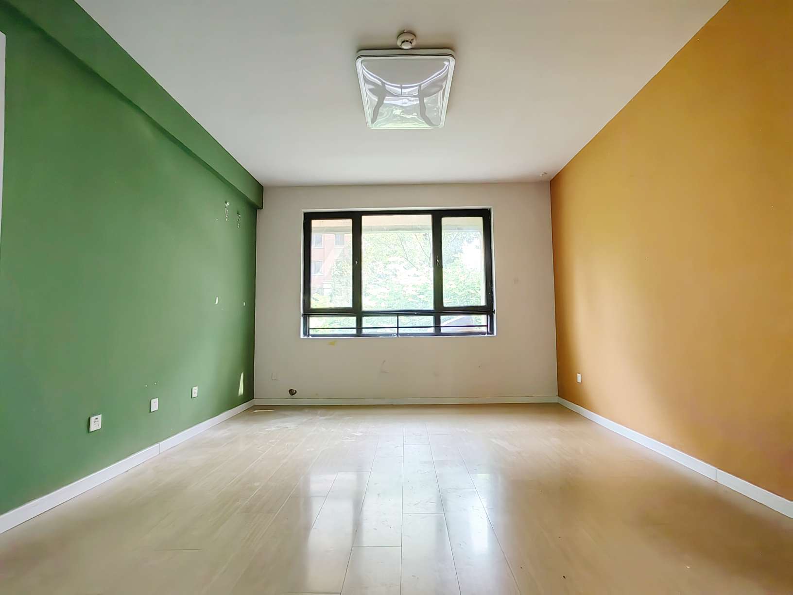 中康绿城百合花园