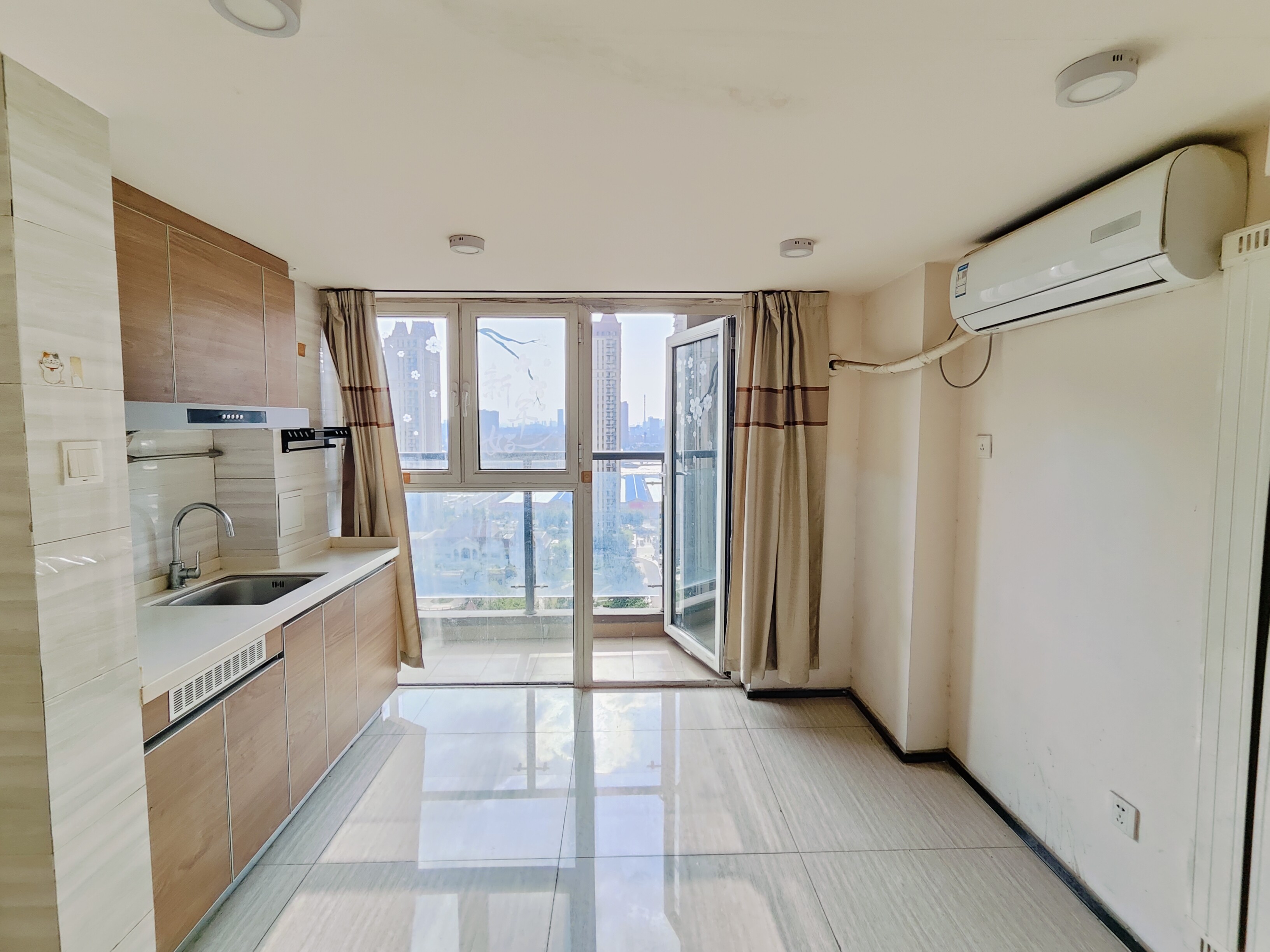 恒大滨河左岸公寓(临湖公馆花园)