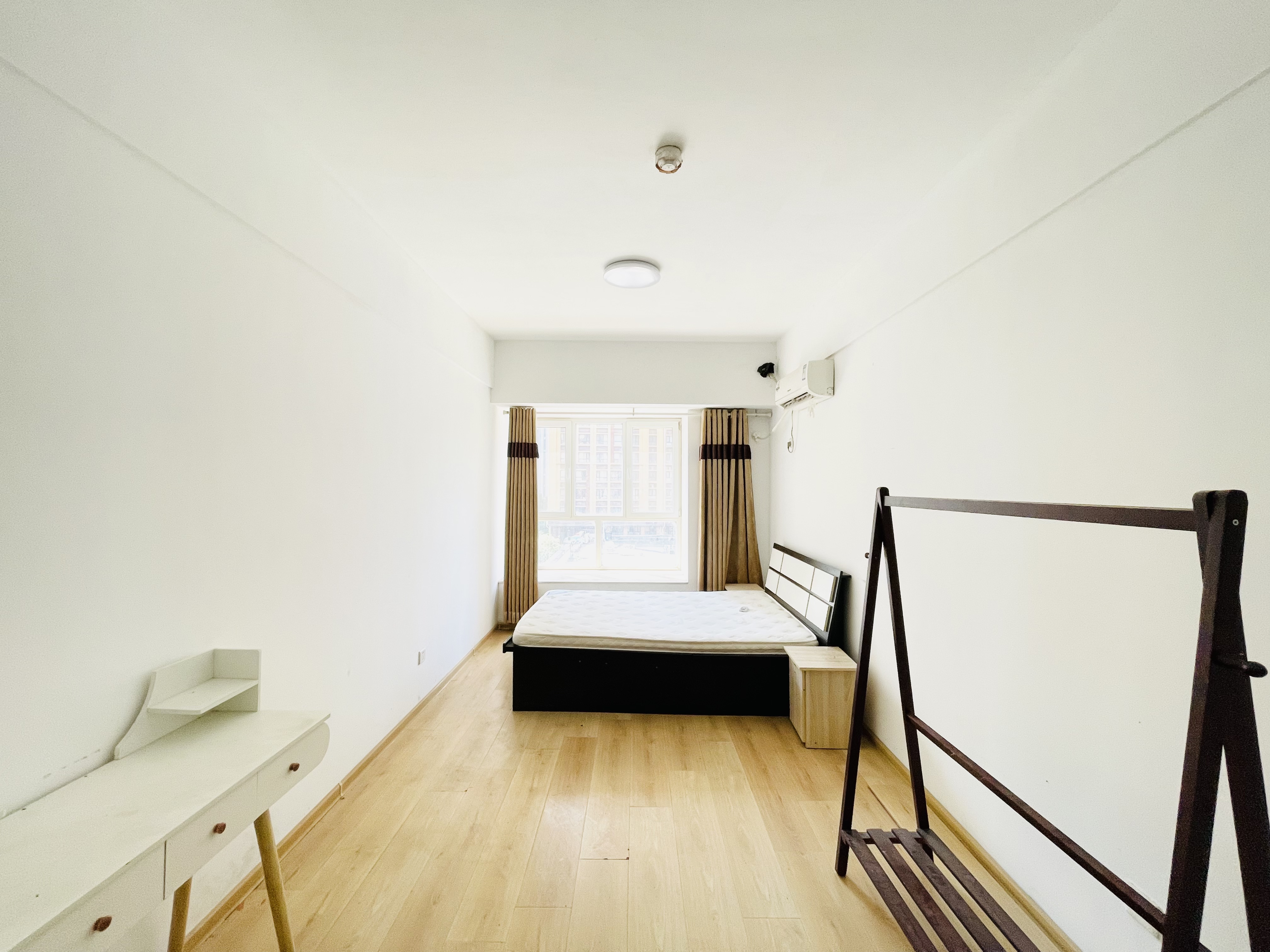  祥泰汇东国际 南