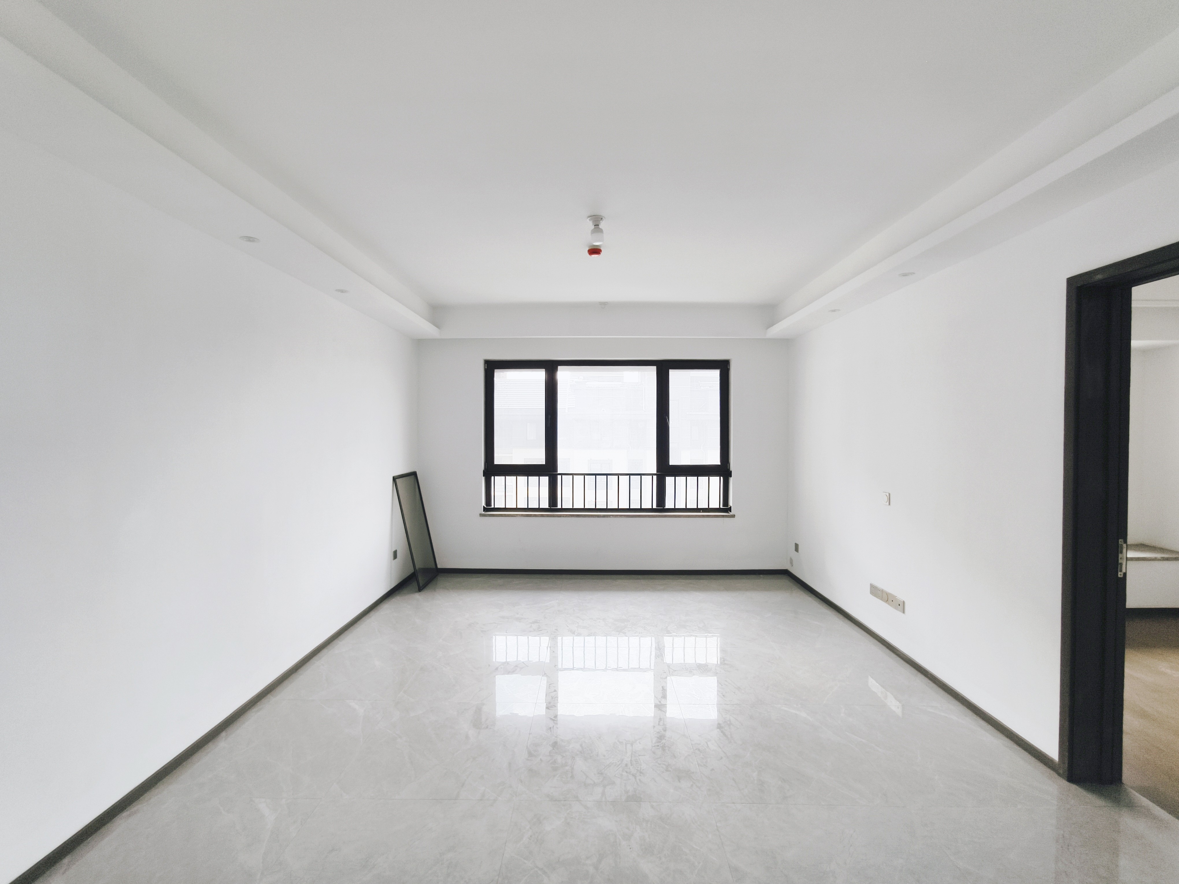  雪山金茂逸墅 南北