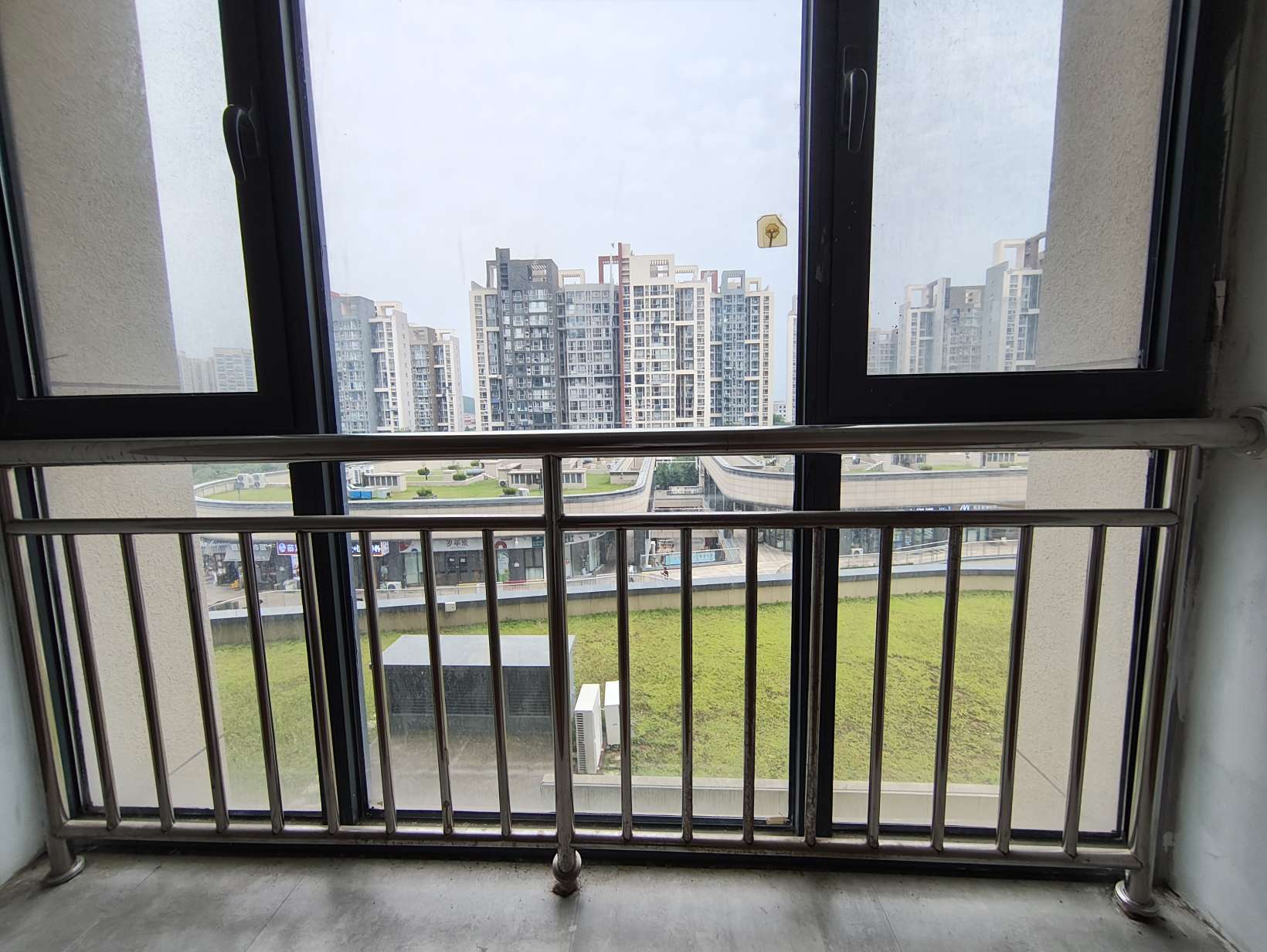 鲁能领秀城贵和金街