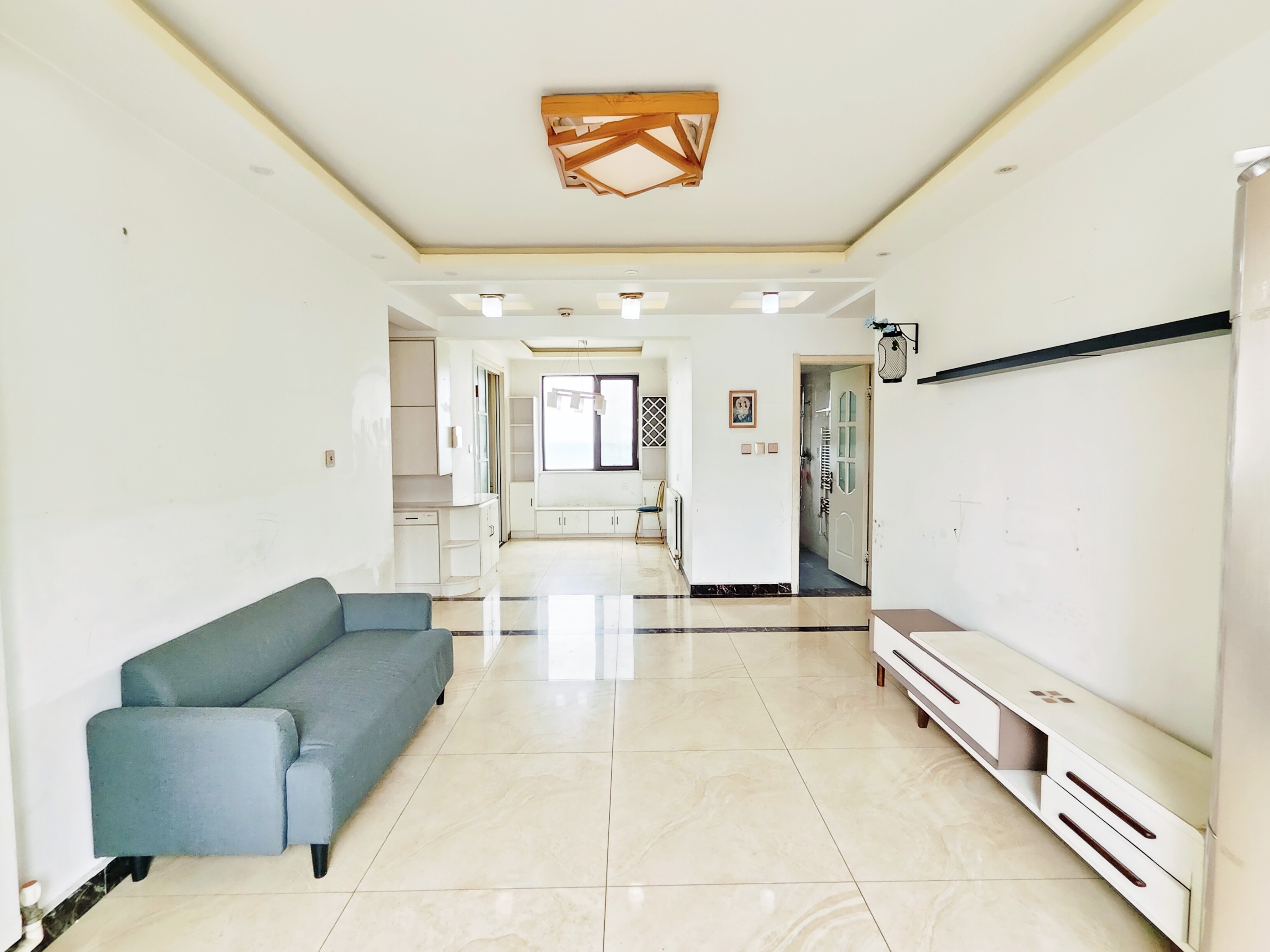  急售送车位储藏室！地铁房！好楼层边户三室，有钥匙看房方便