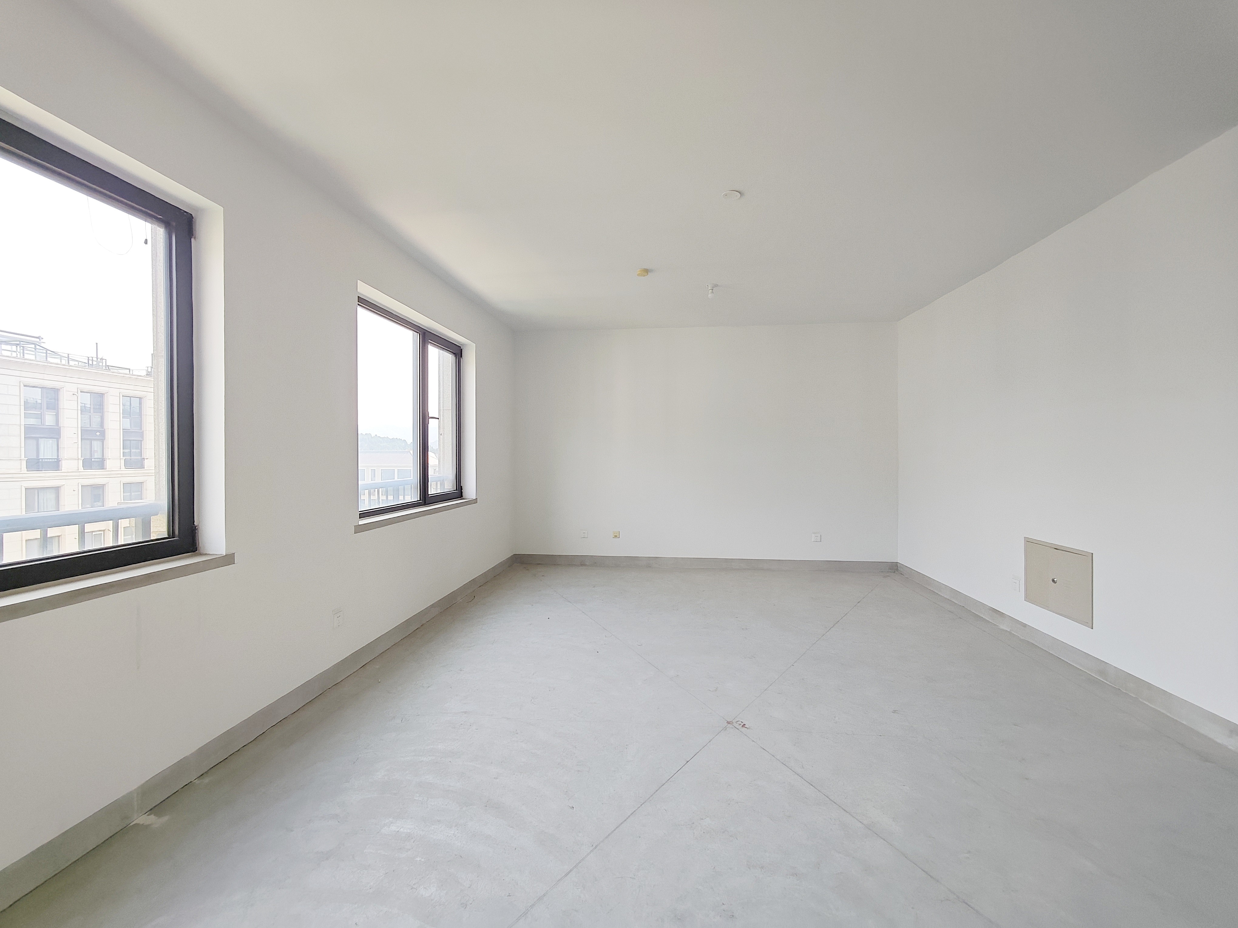  海尔绿城全运村 南北