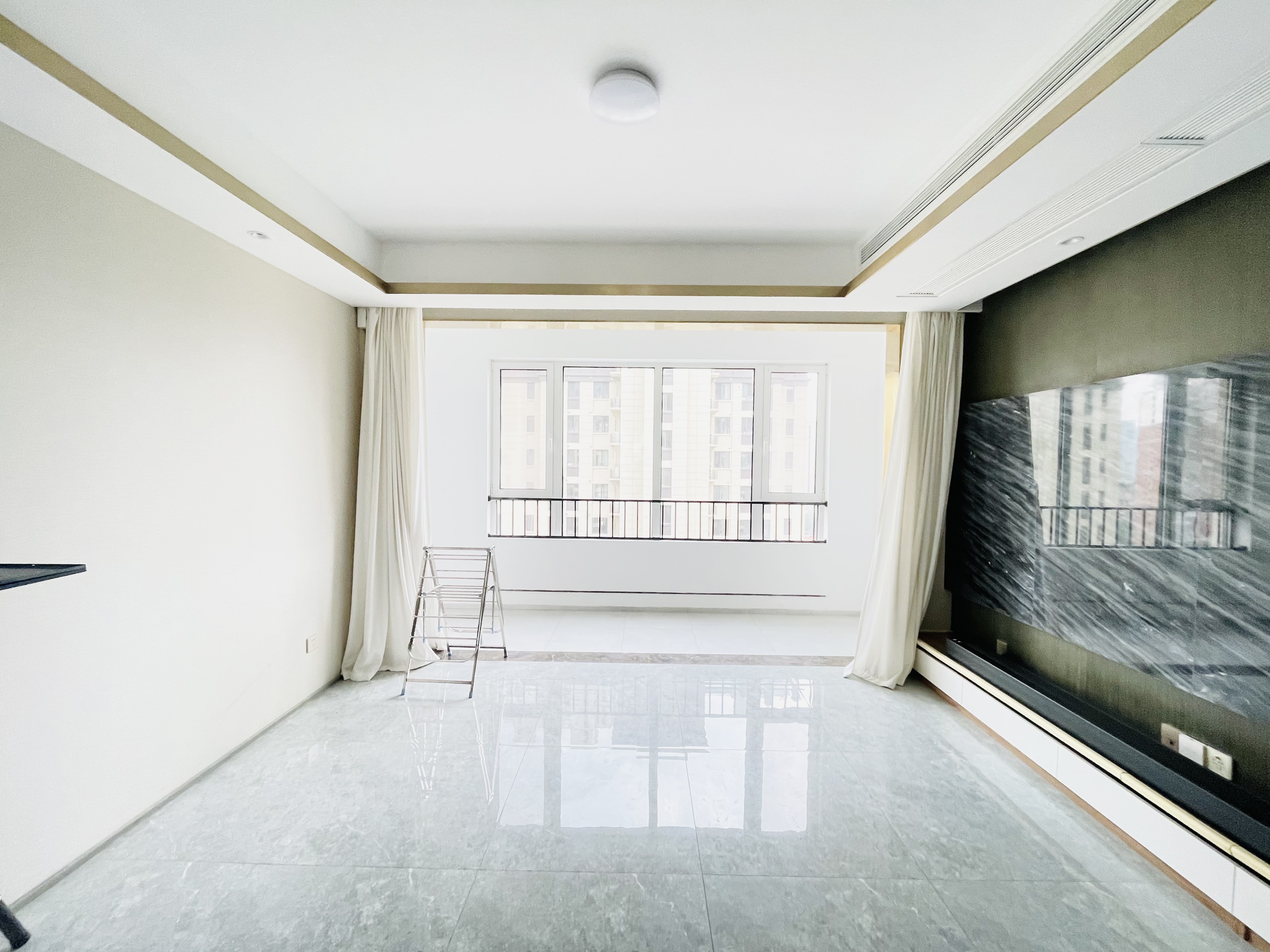  济高珑悦府 南北