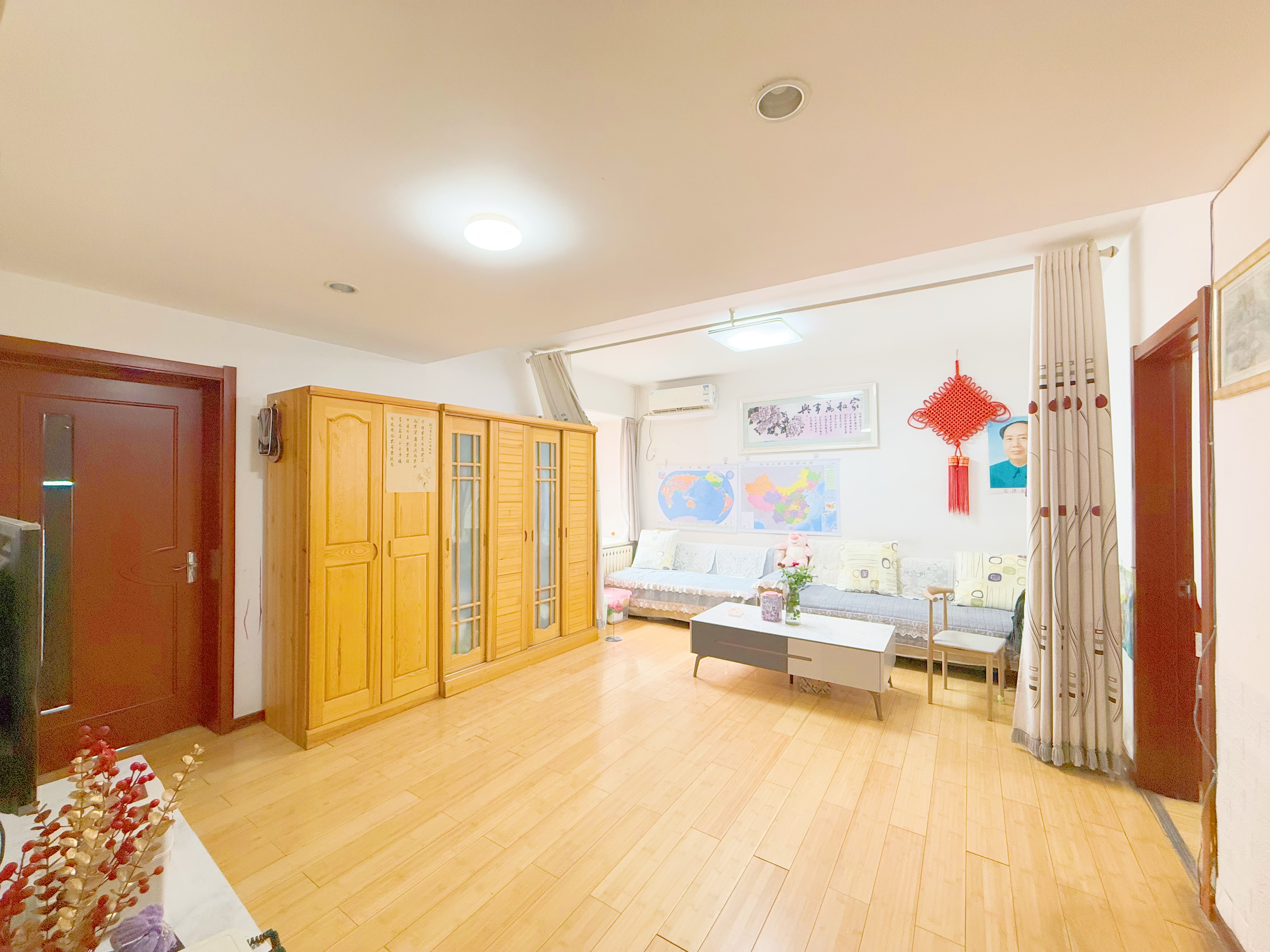  卧龙花园龙泰苑 南北