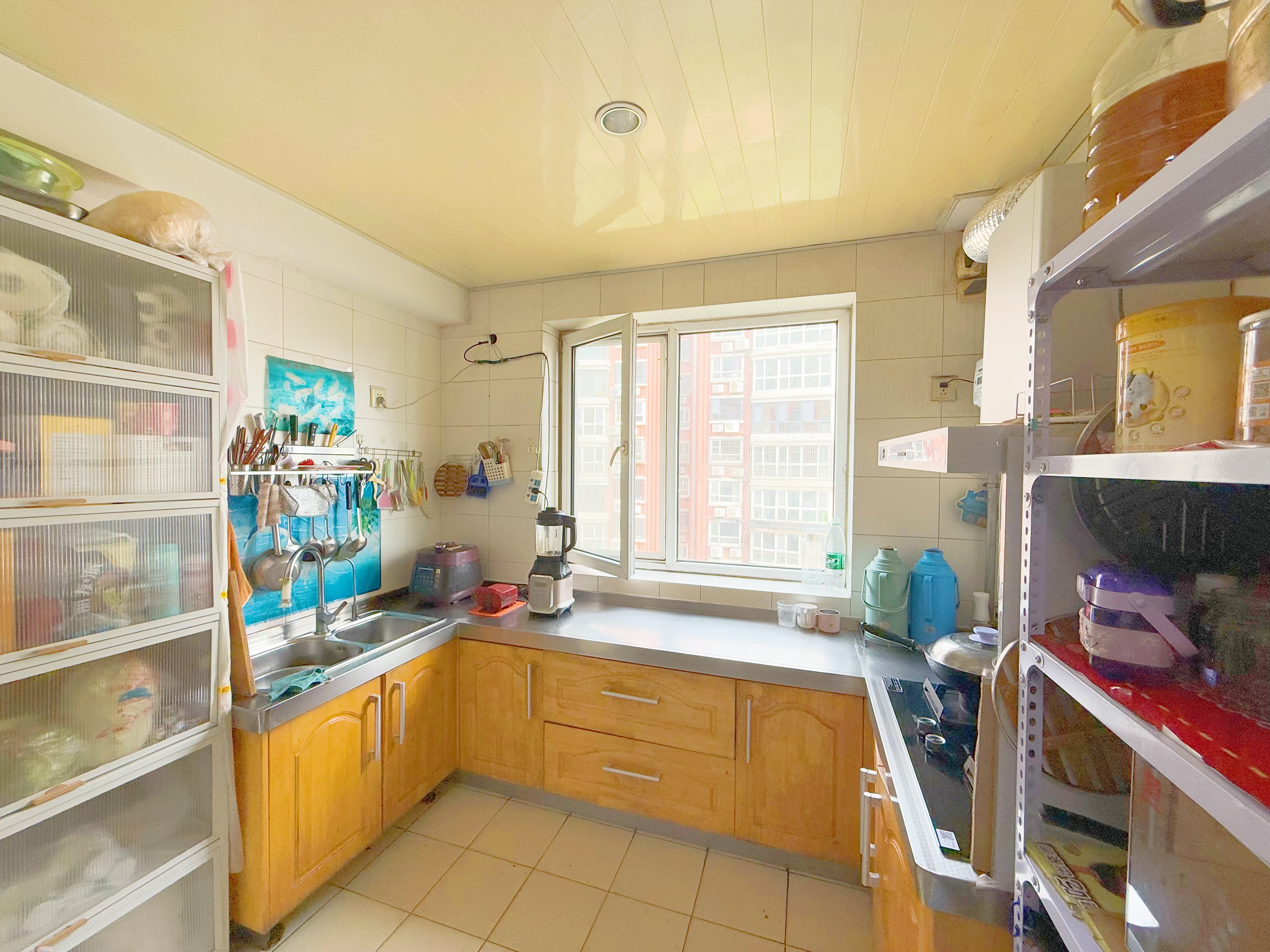 卧龙花园龙泰苑