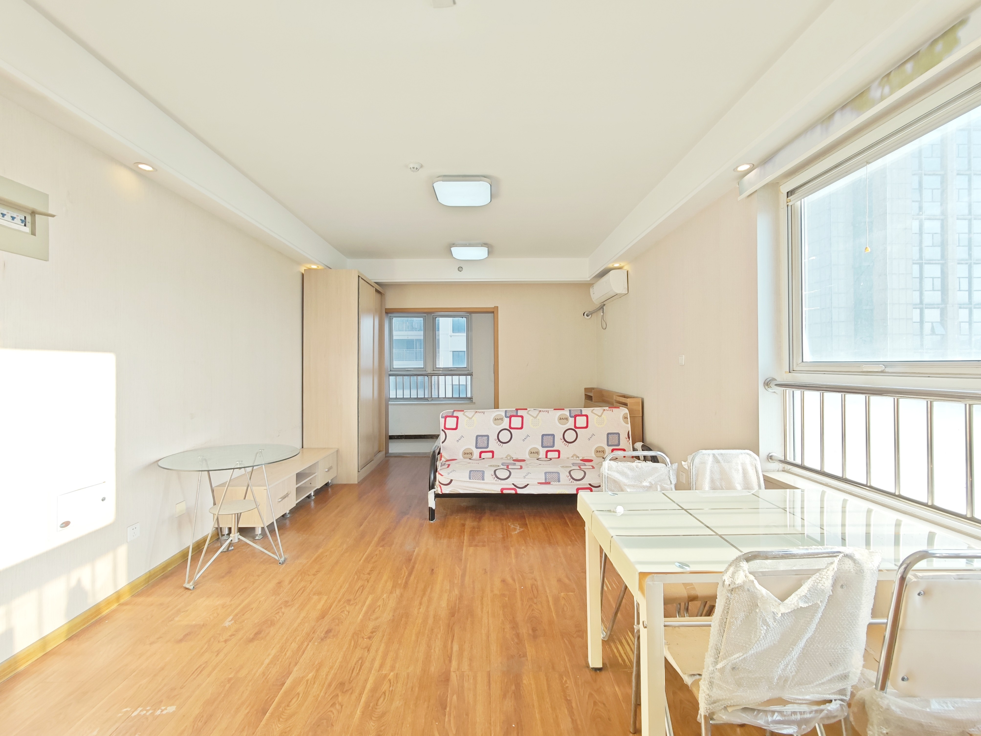  恒生艾特公寓 南