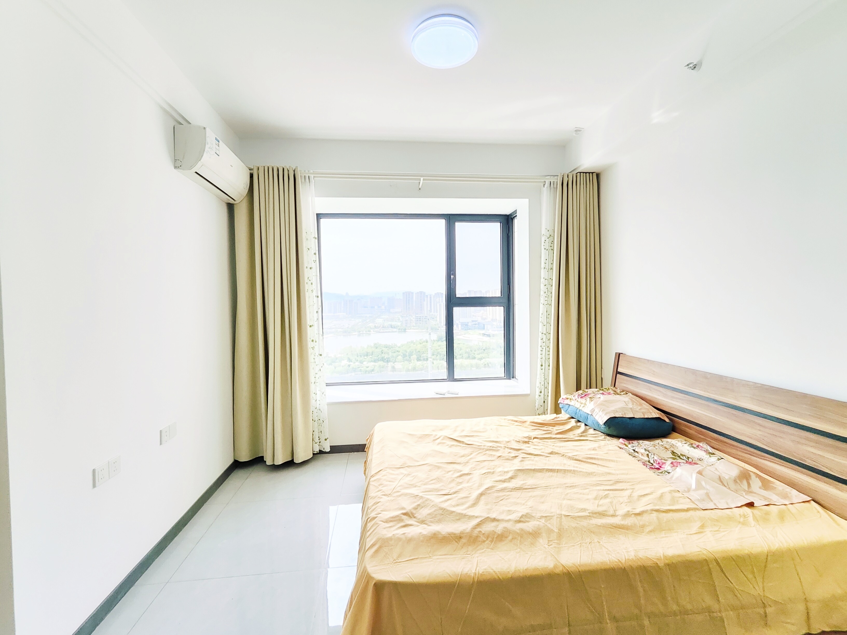 恒大滨河左岸公寓(临湖公馆花园)