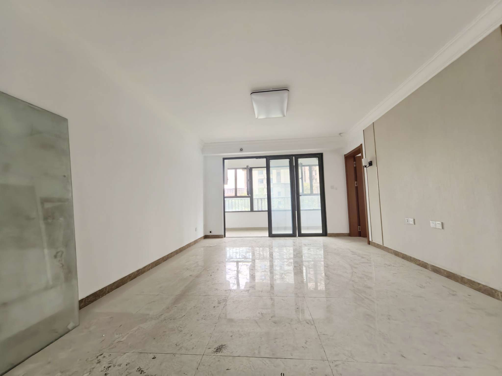  恒大悦珑台 南北