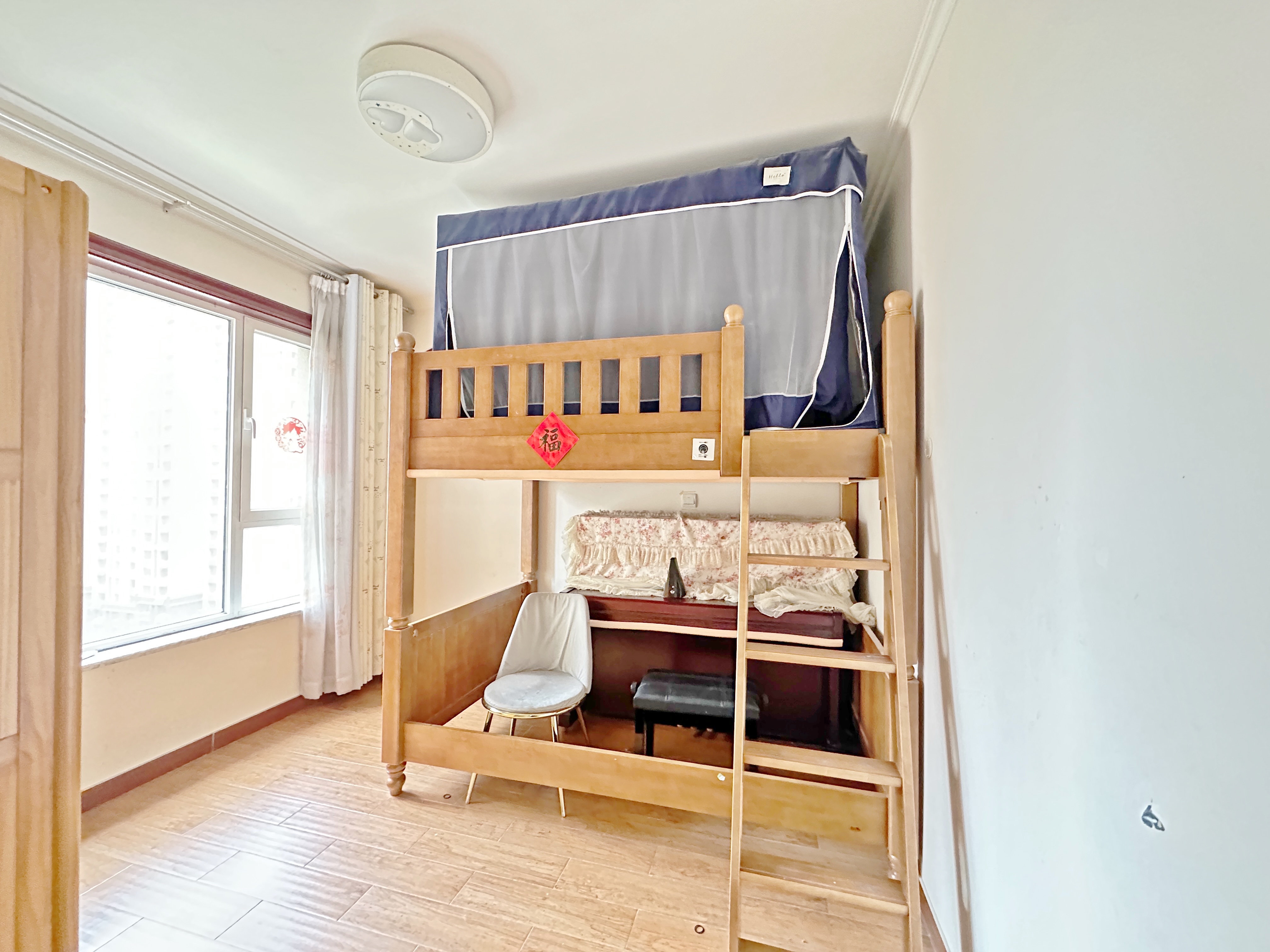 绿地新里卢浮公馆