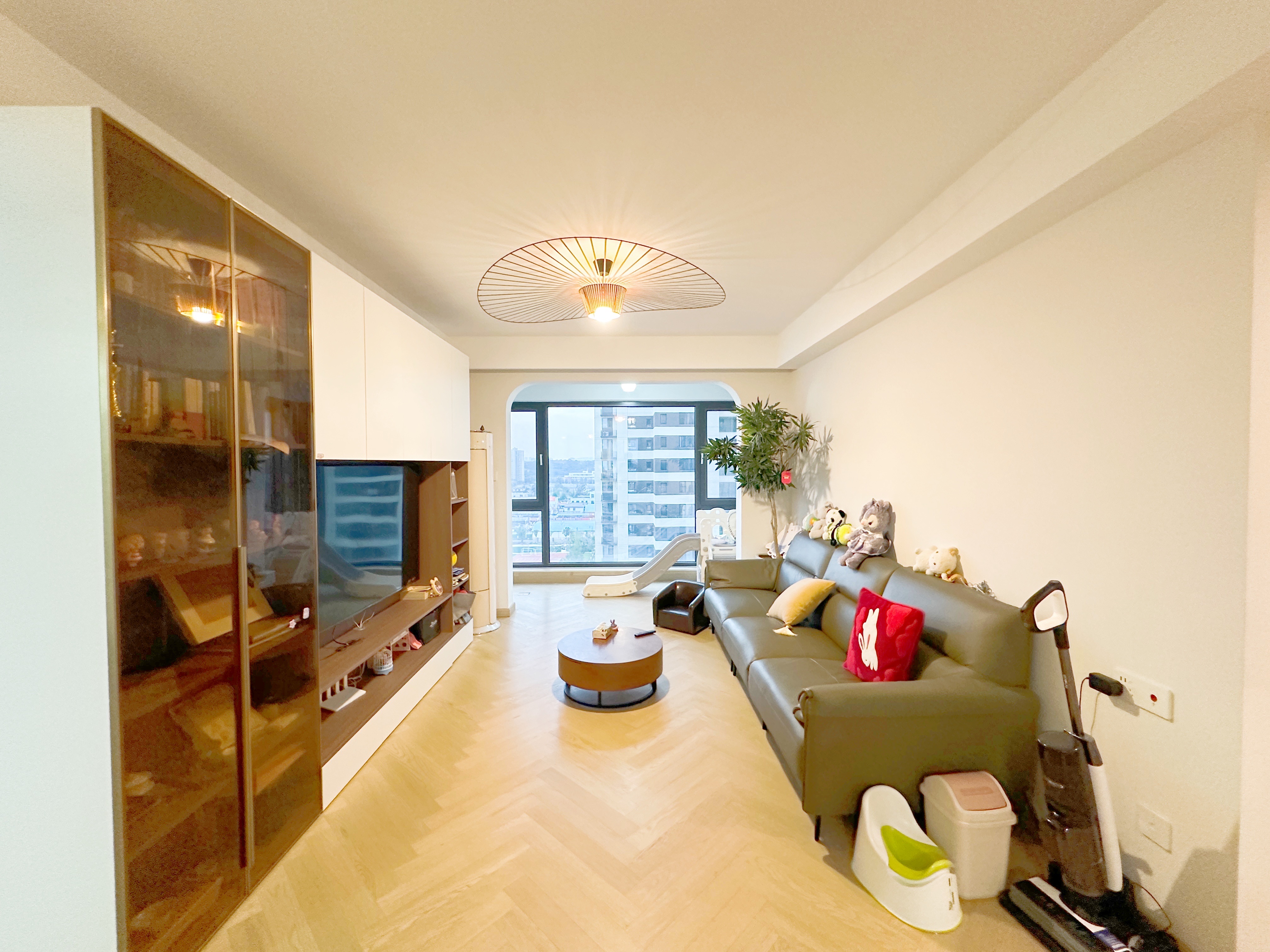  万科金色悦城新著  南北