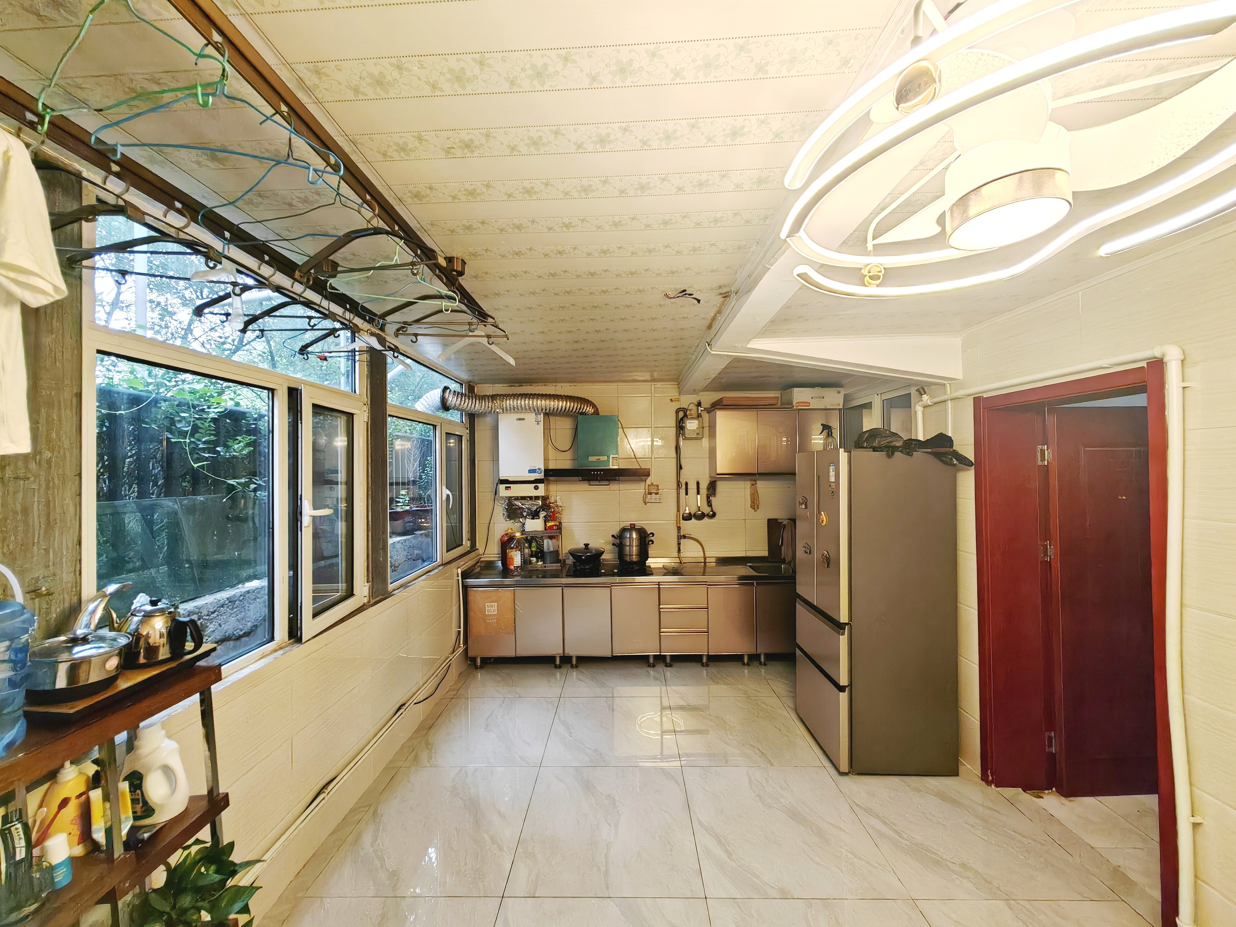 燕子山西路44号