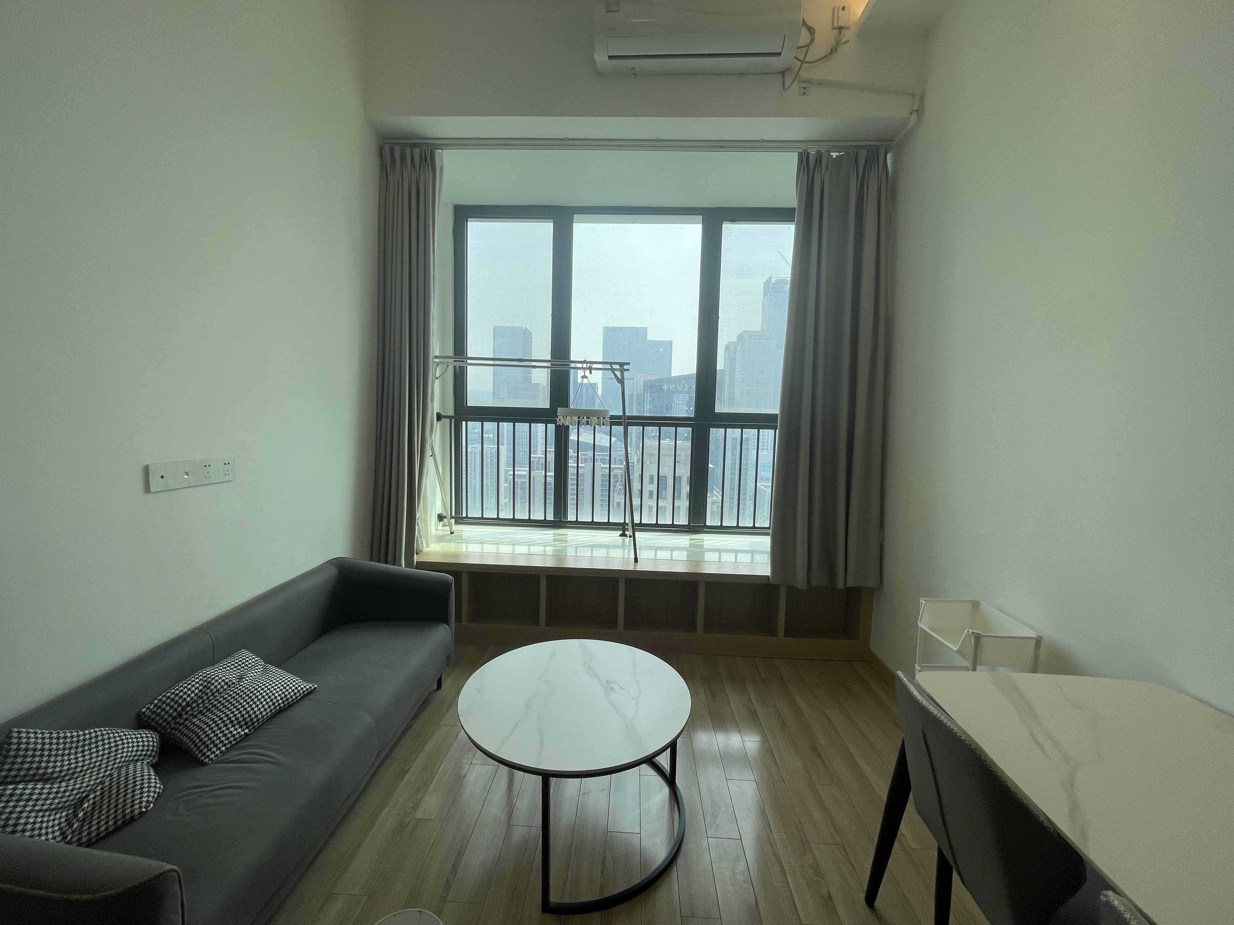 万科大都会万公馆