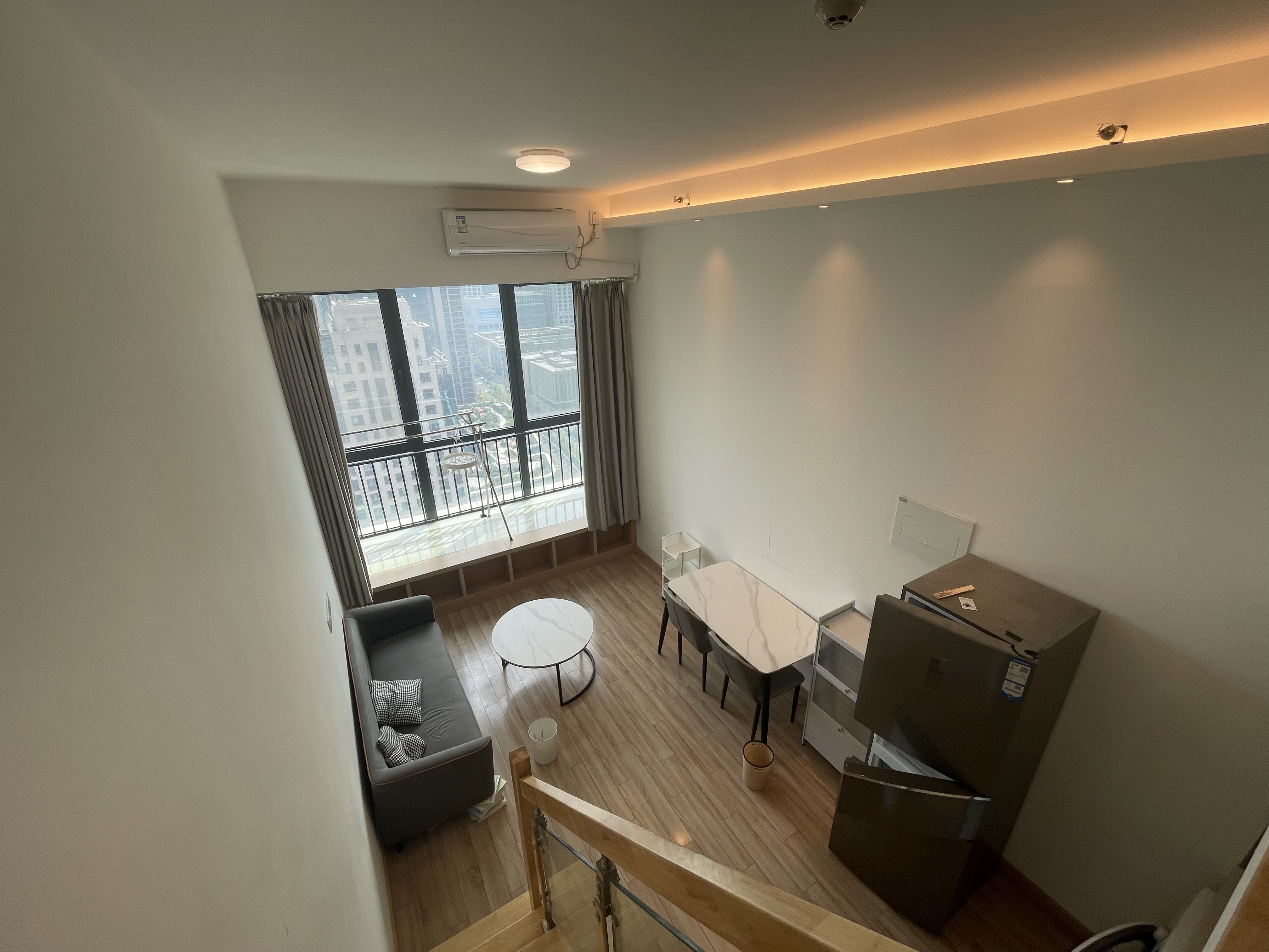 万科大都会万公馆