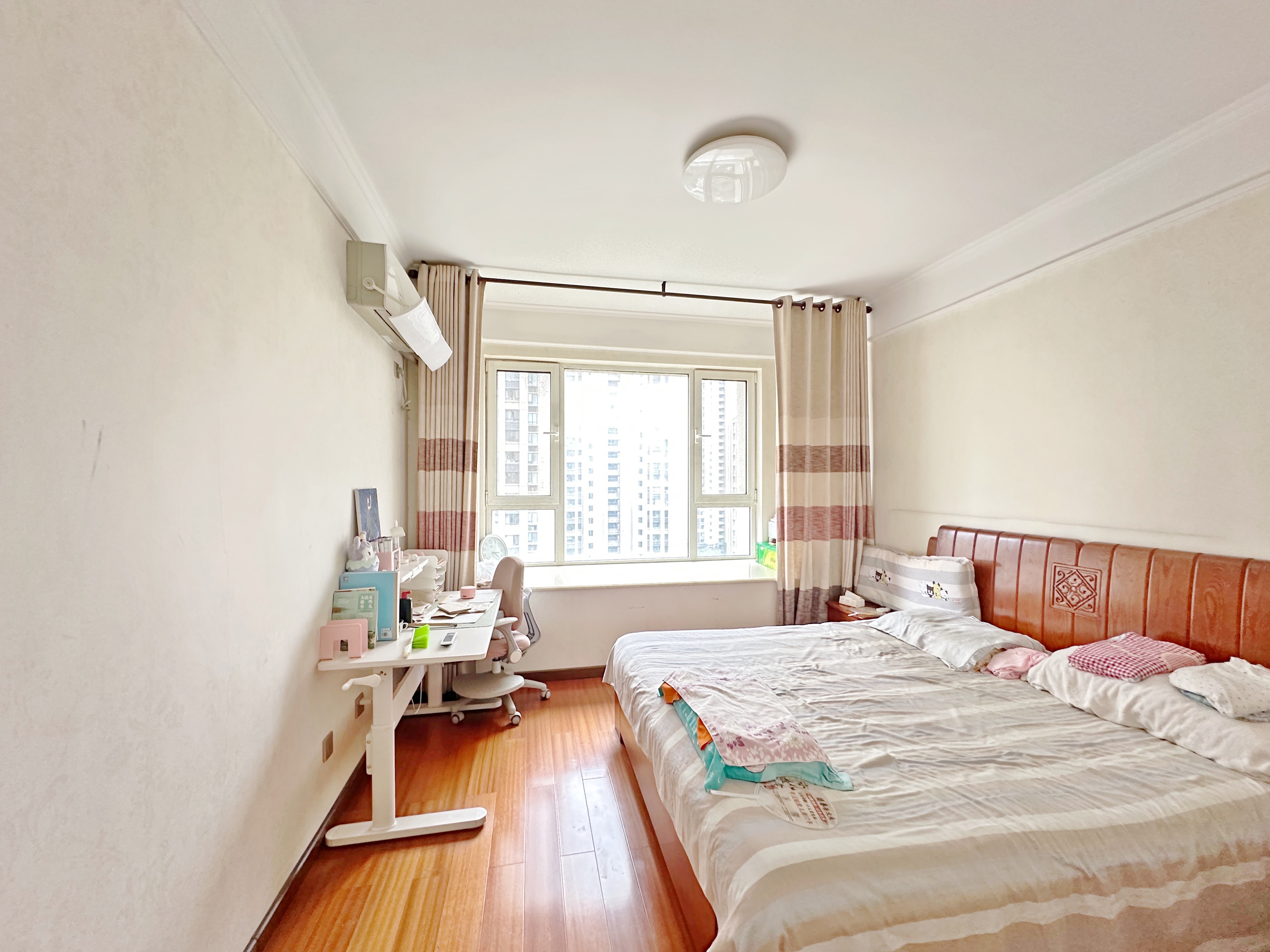 绿地新里卢浮公馆