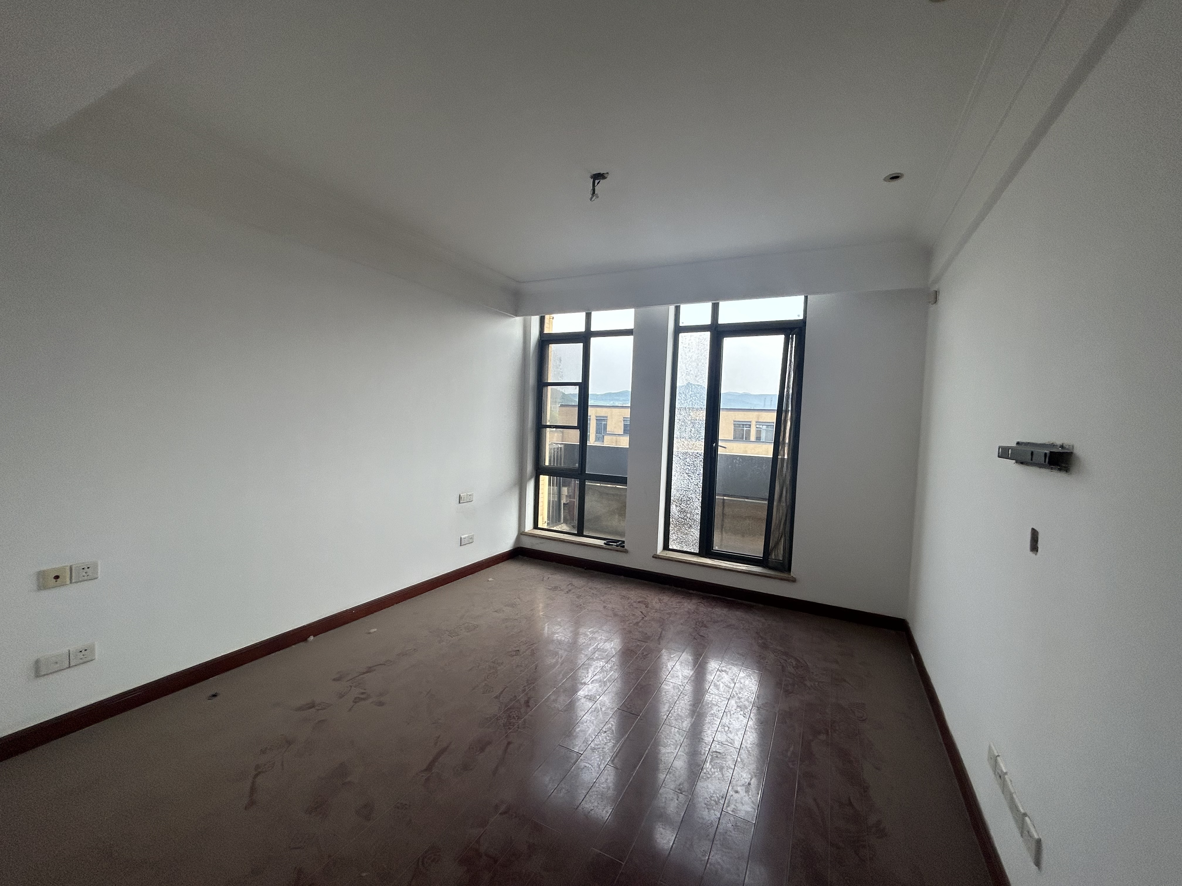 海尔绿城百合园