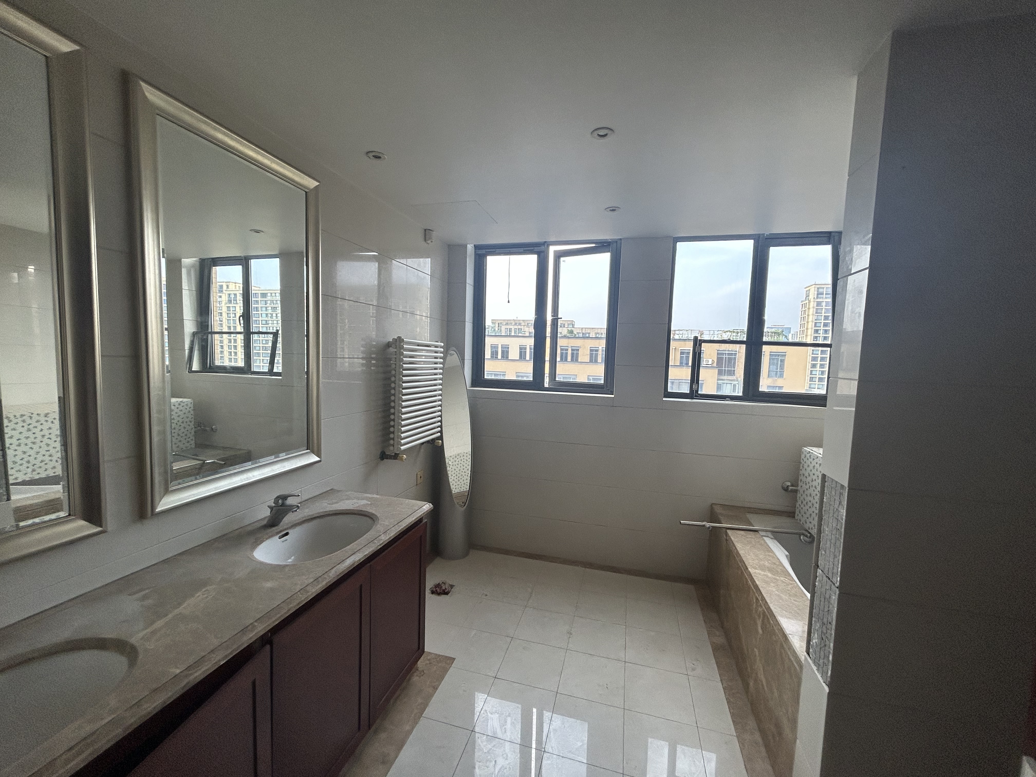 海尔绿城百合园