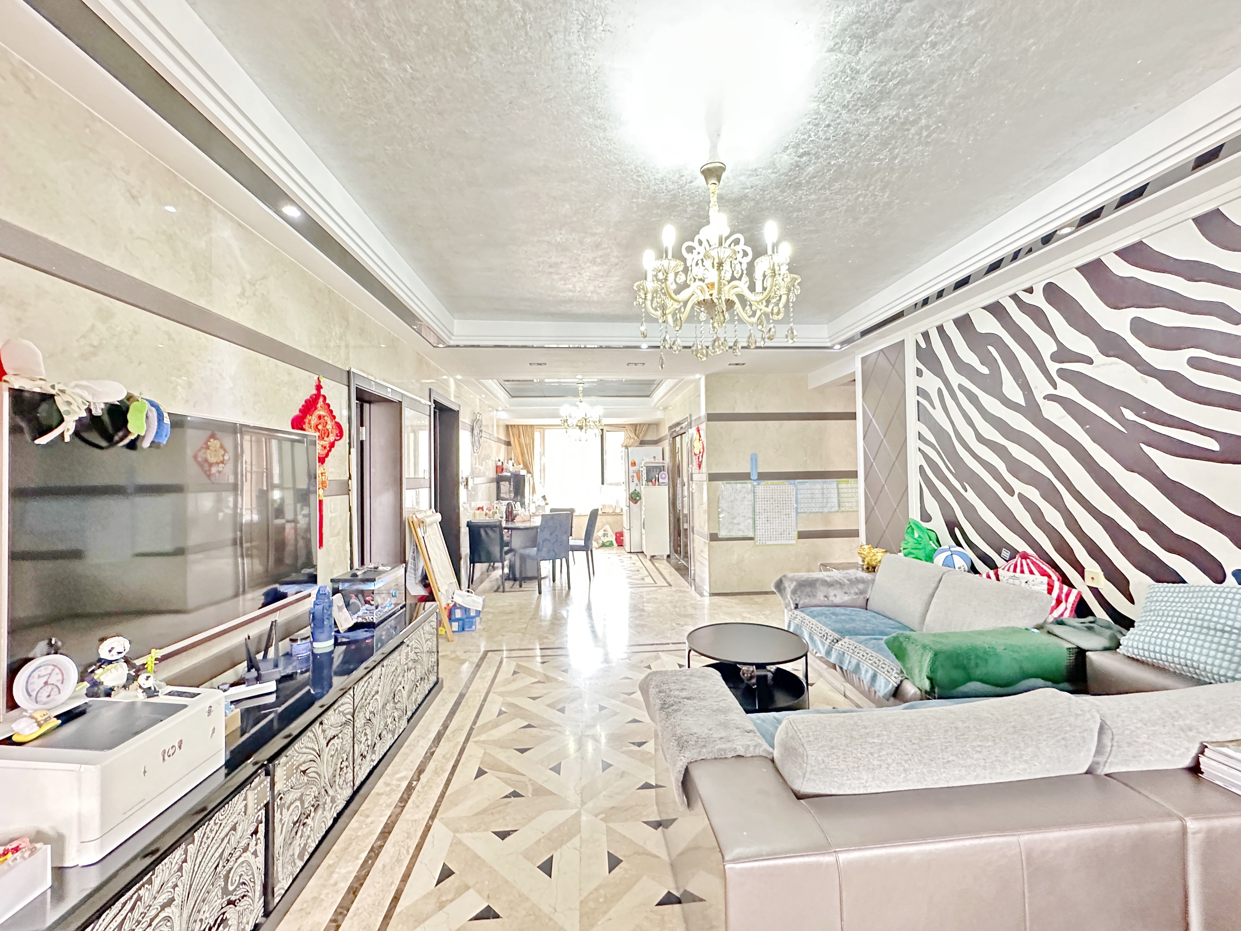 绿地新里卢浮公馆