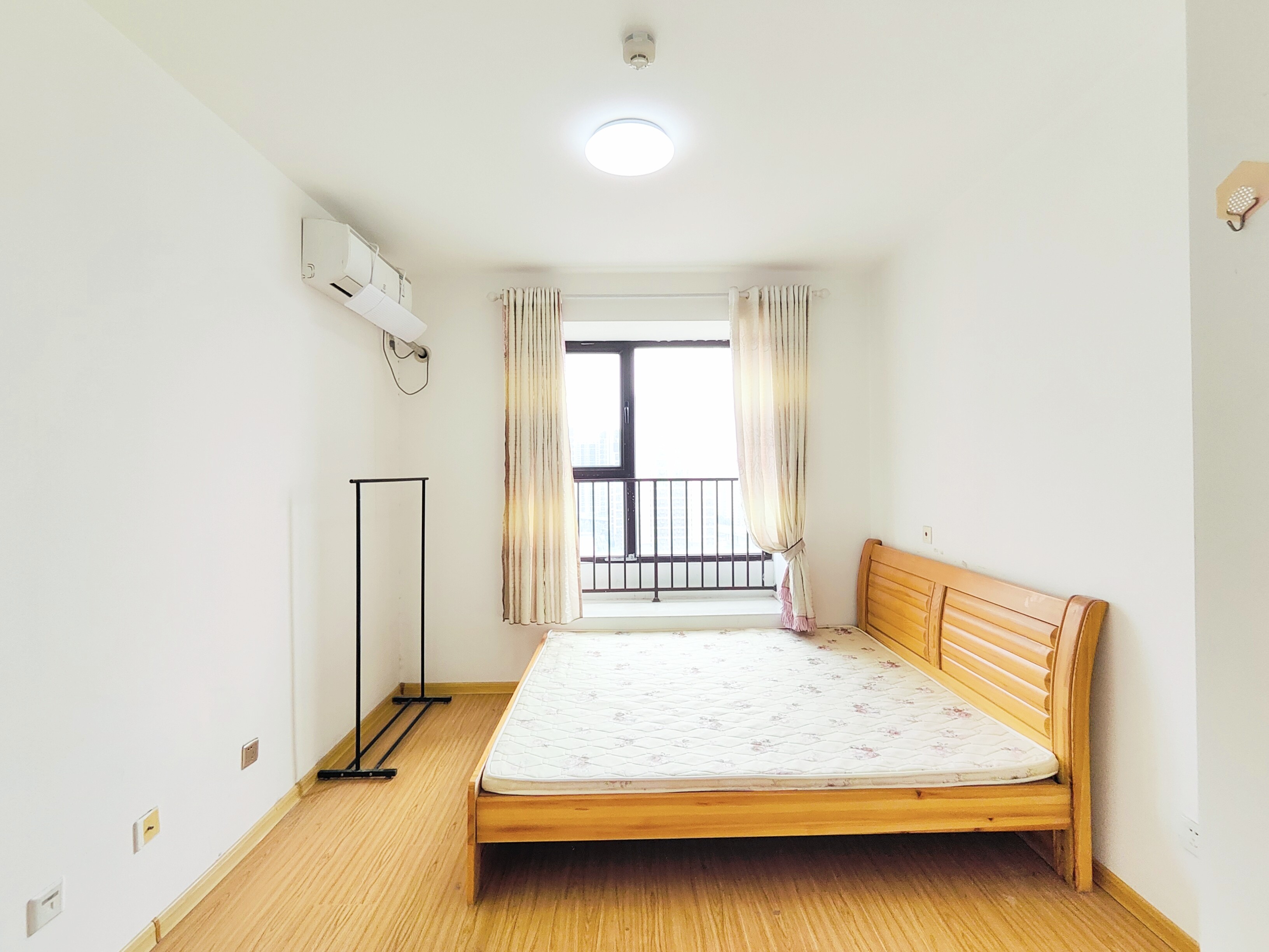 海尔云世界滟澜公馆花园