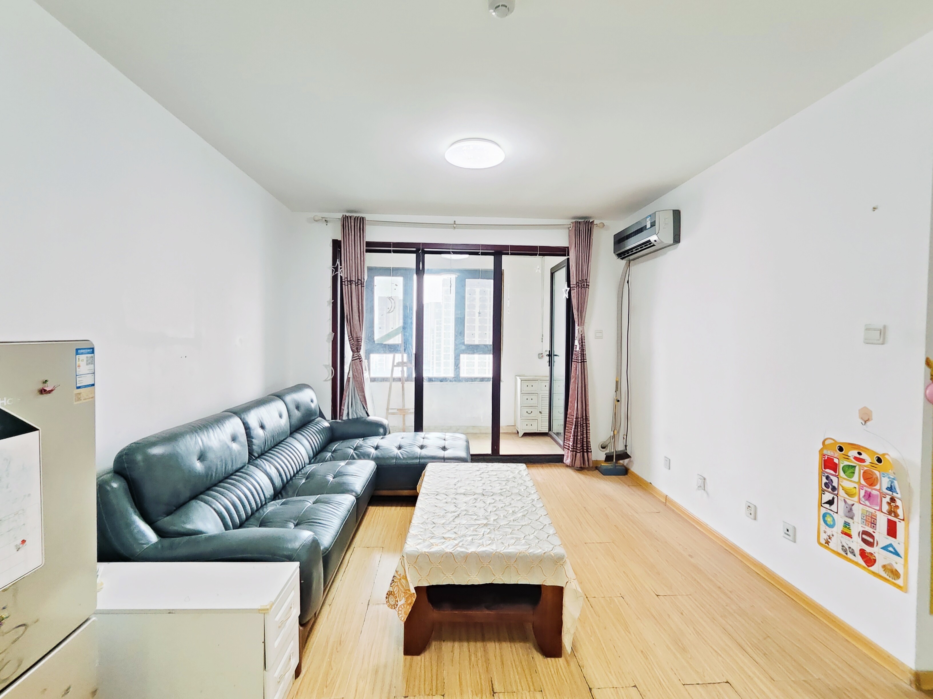  海尔云世界滟澜公馆花园 南北