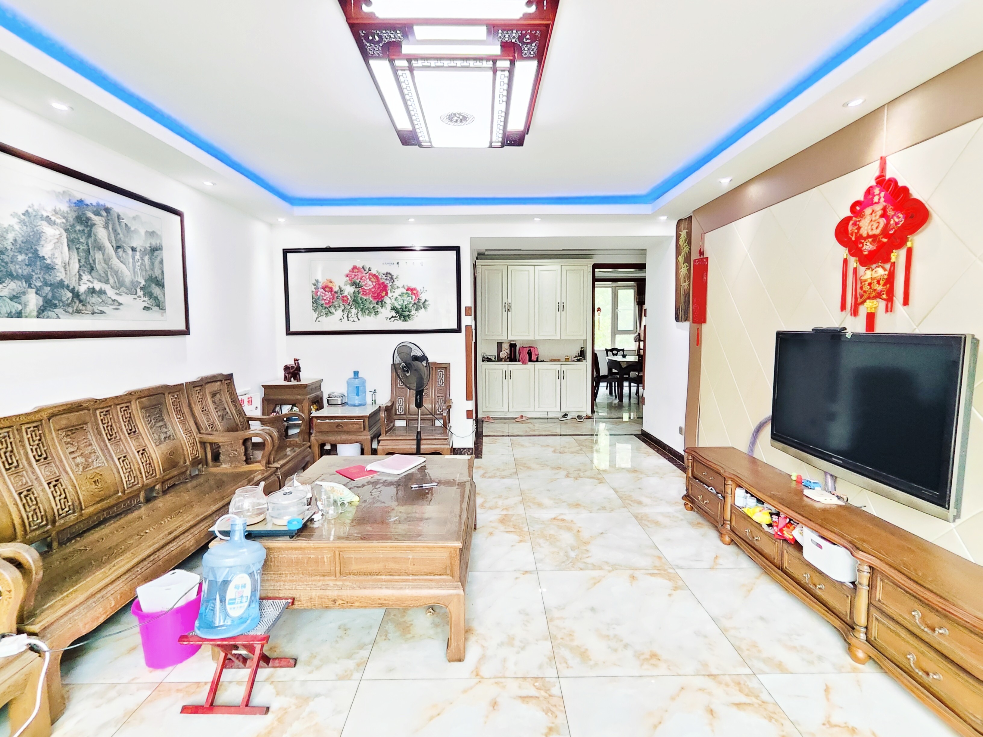  重汽翡翠外滩 南北