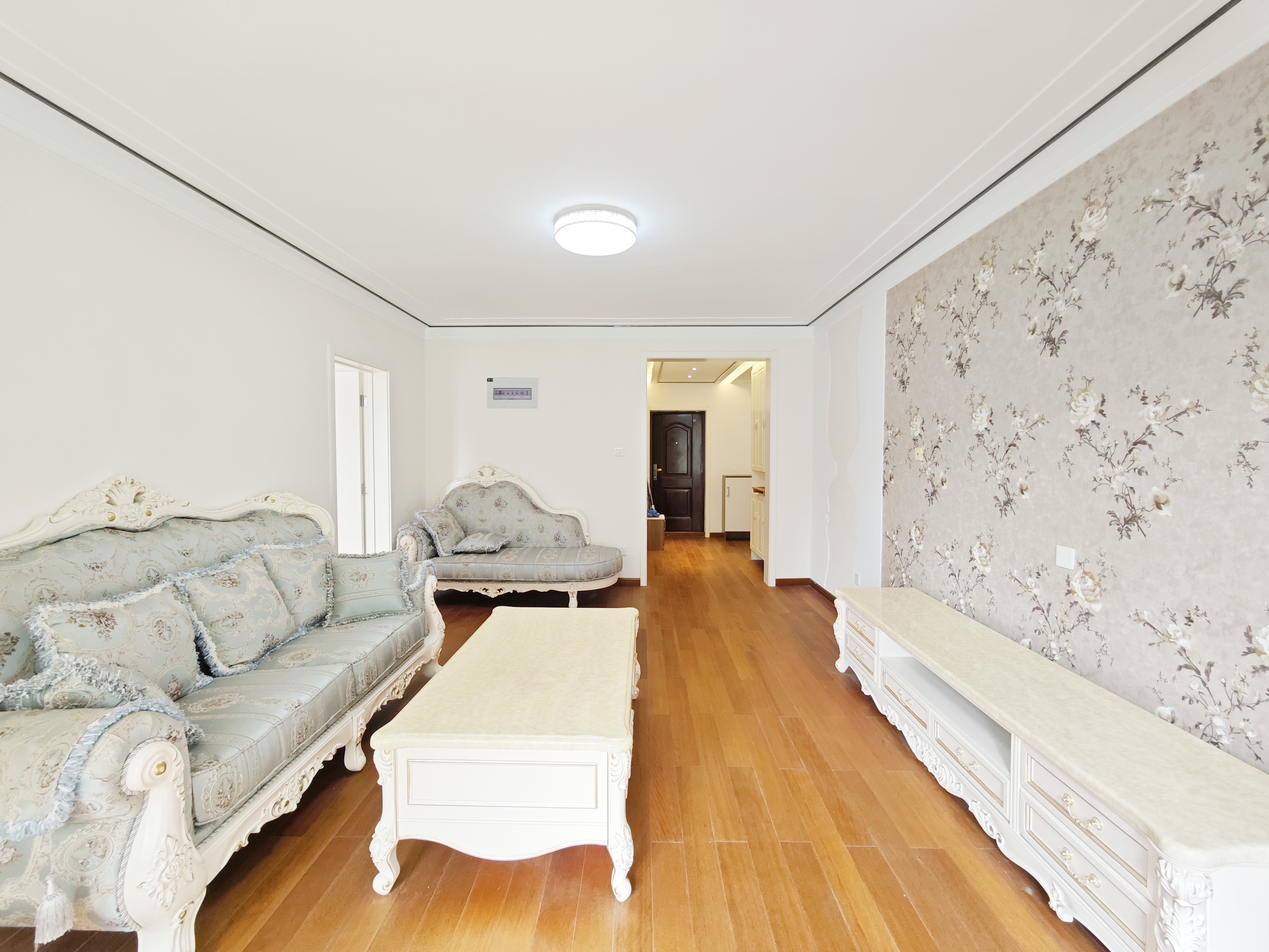  中铁逸都国际兰庭(北区) 南北