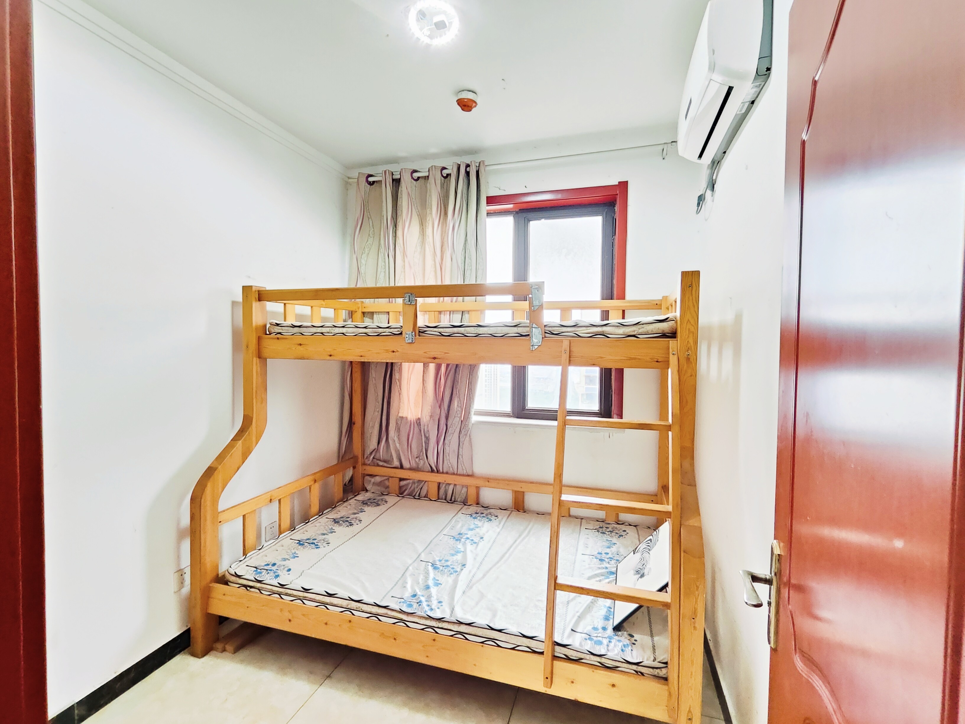 海尔云世界滟澜公馆花园