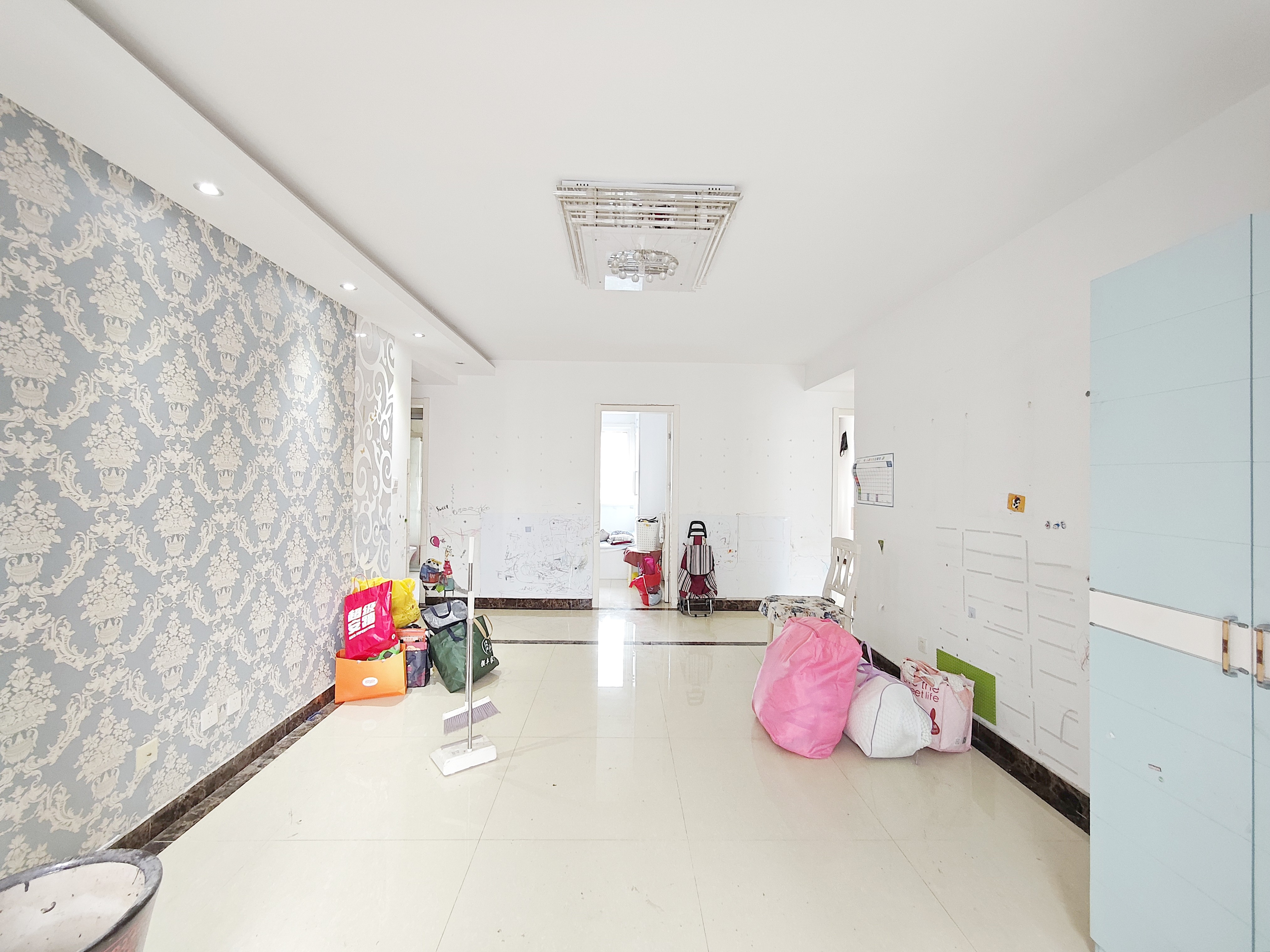  中铁逸都国际 南北