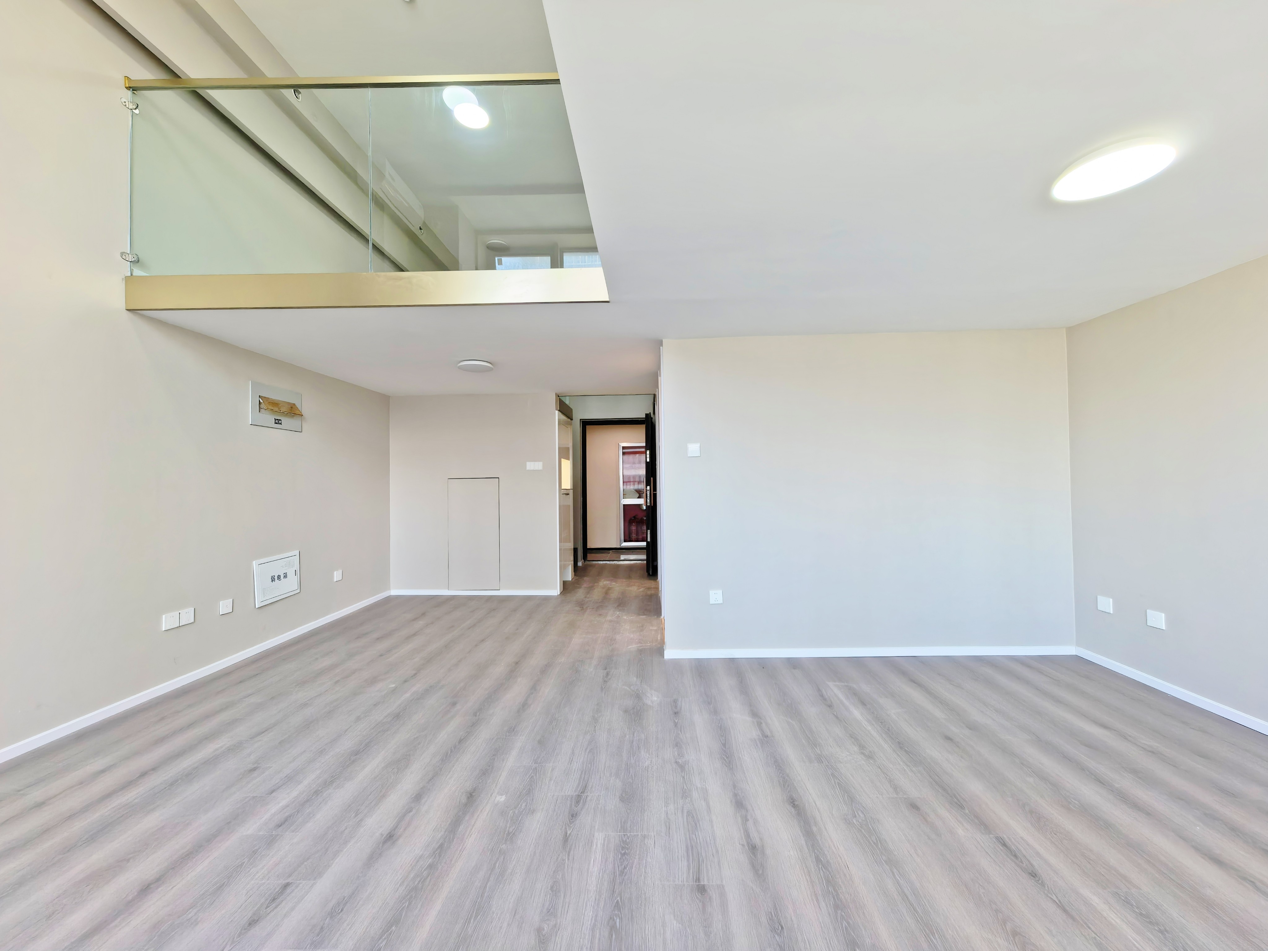  远大购物广场 南