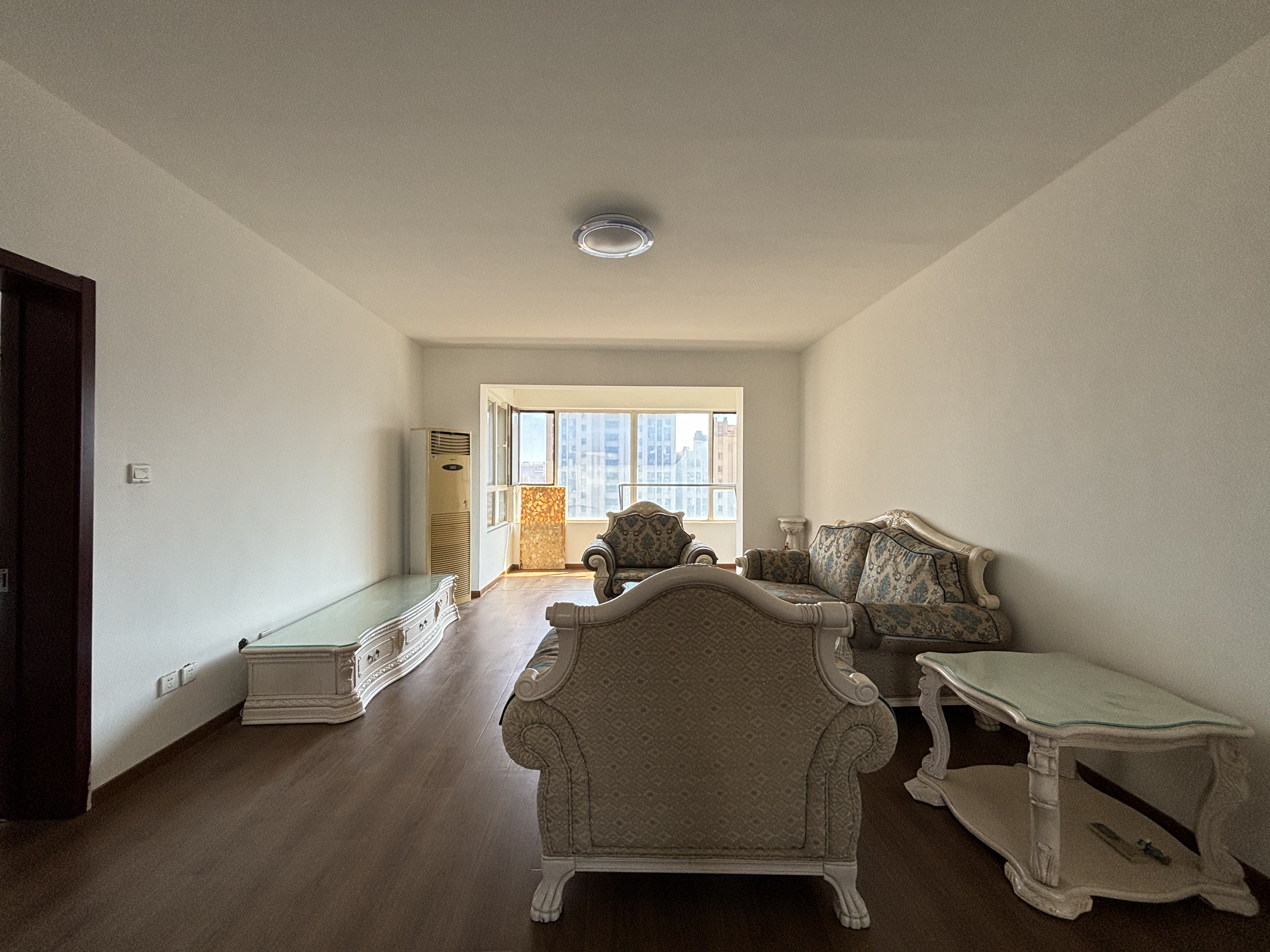 绿地新里卢浮公馆