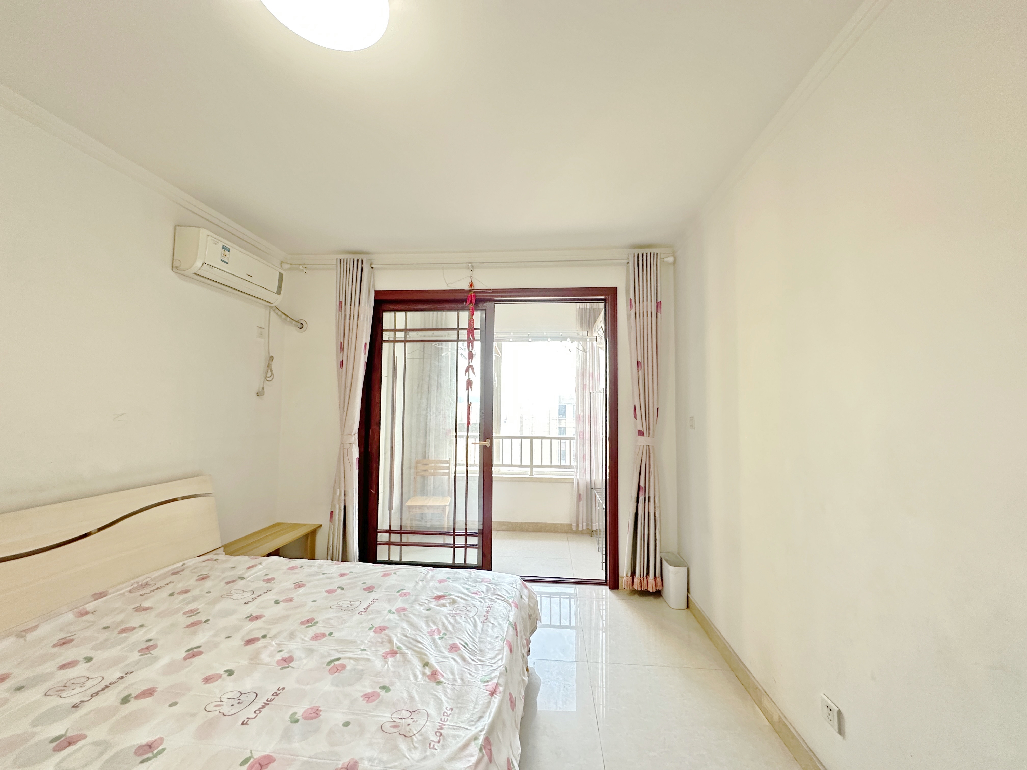 绿地新里卢浮公馆