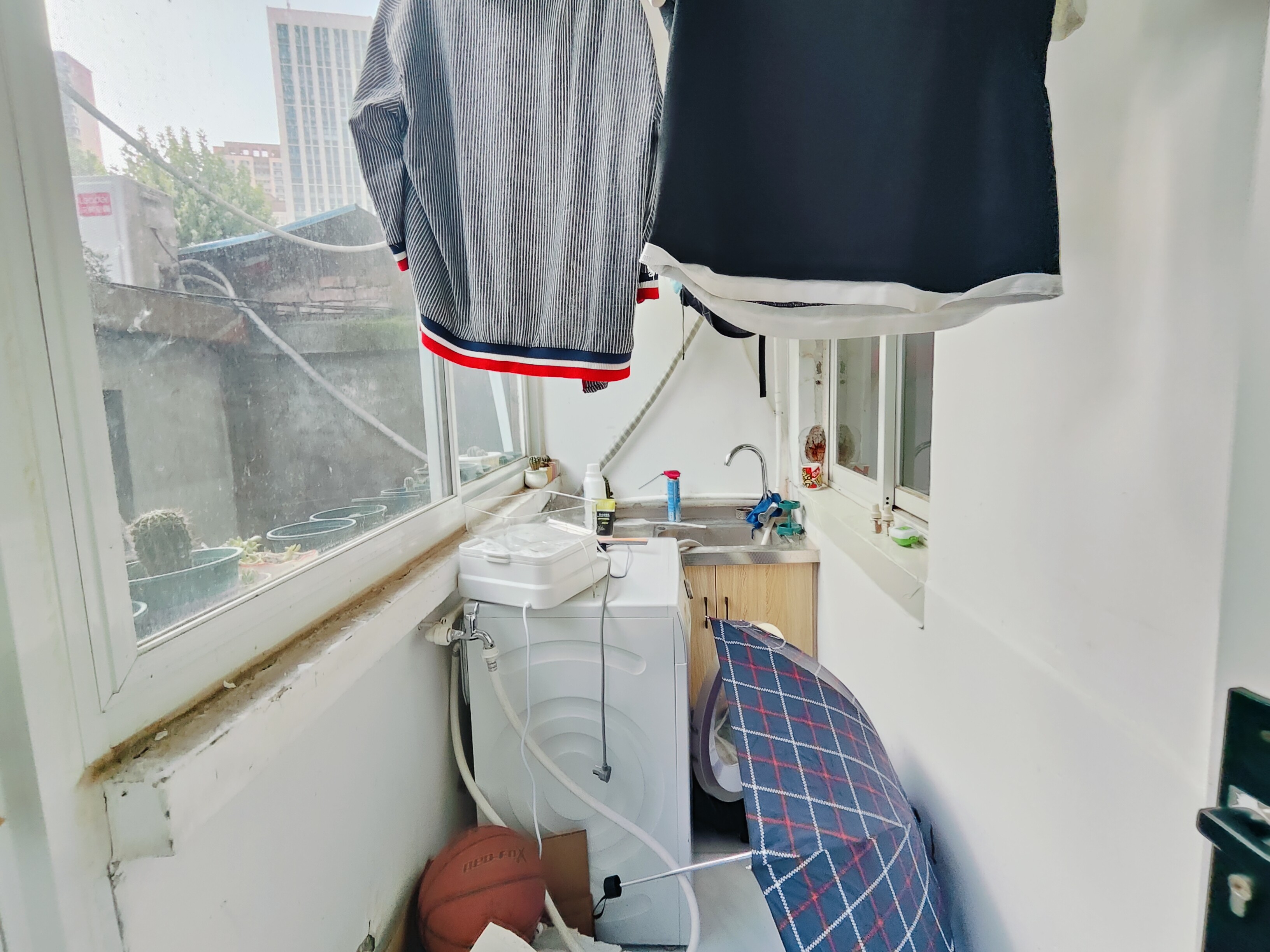 洪家楼西路16-3号