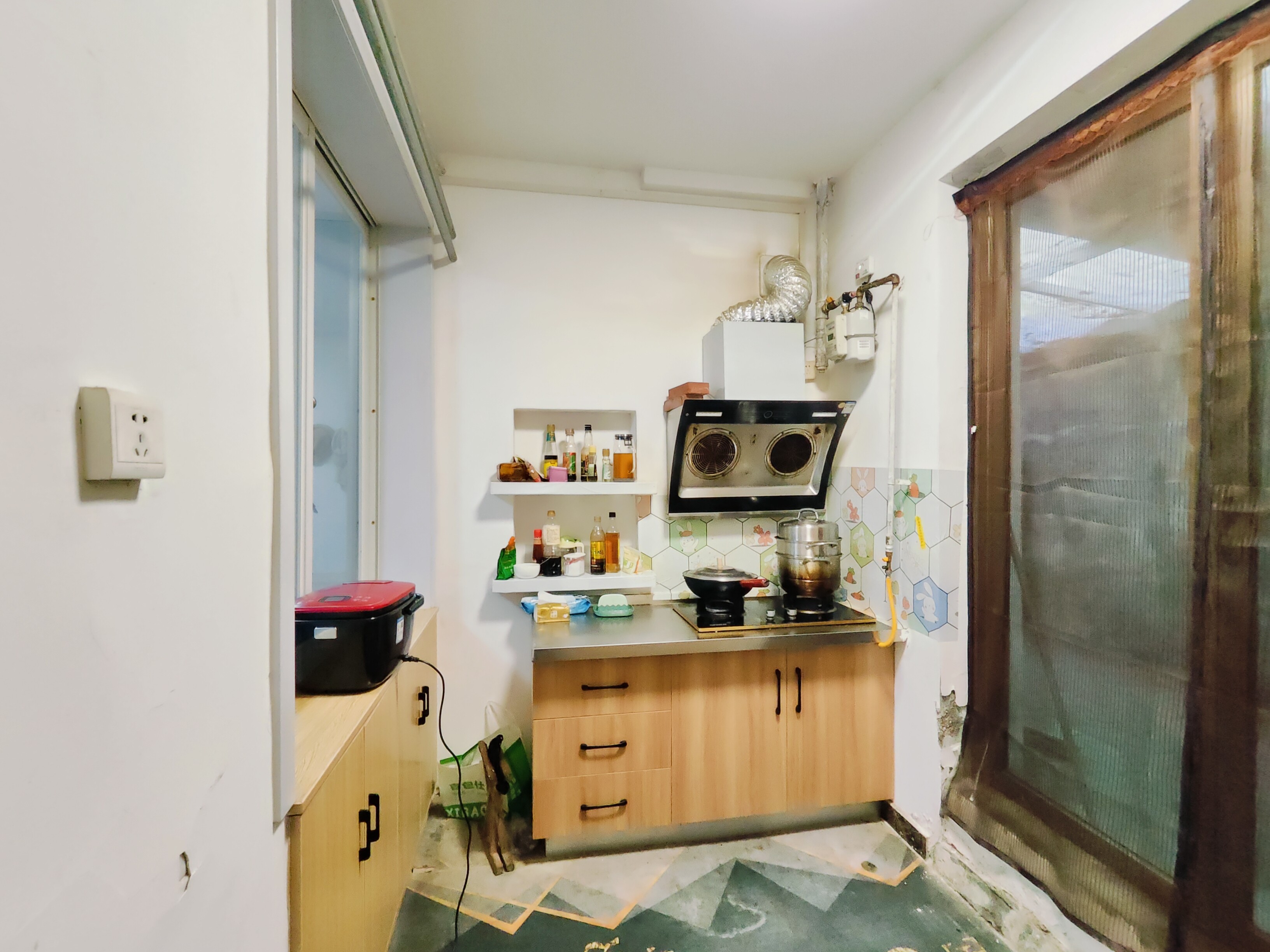 洪家楼西路16-3号