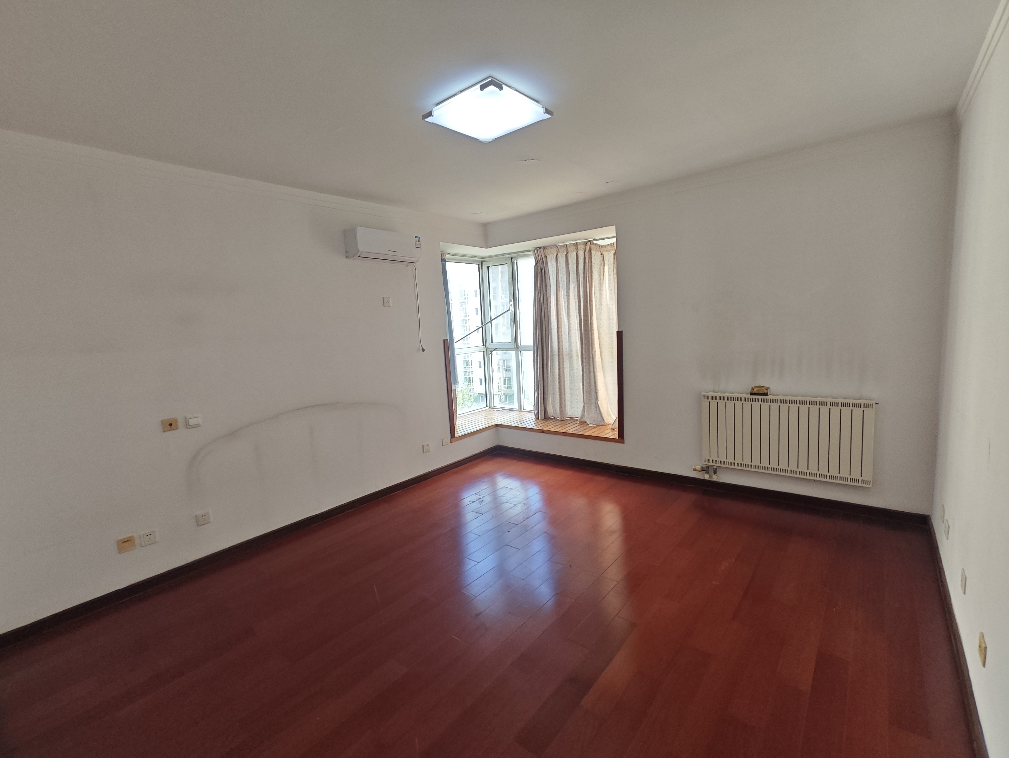 鲁能领秀城E区（六区）