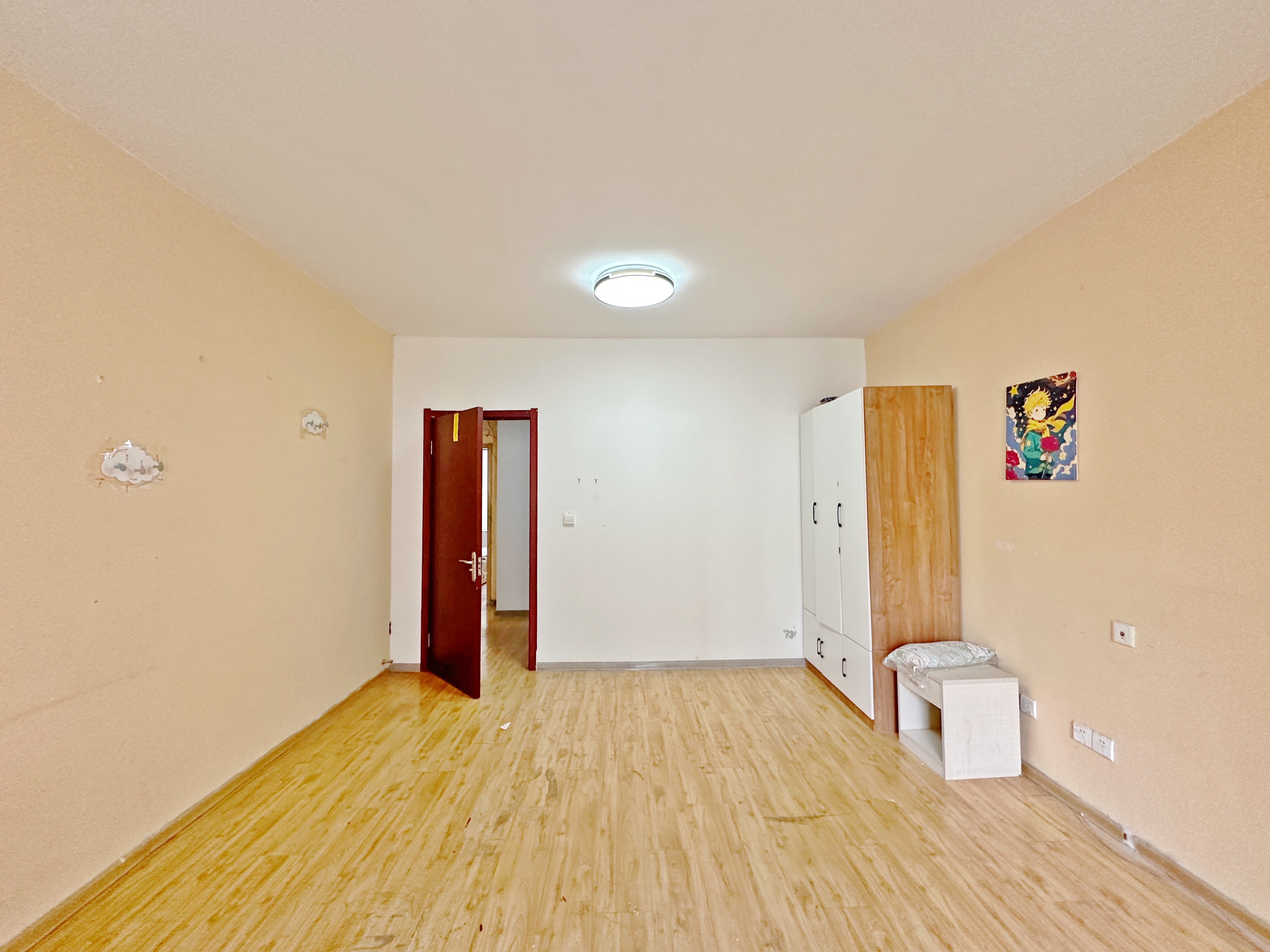 绿地新里卢浮公馆