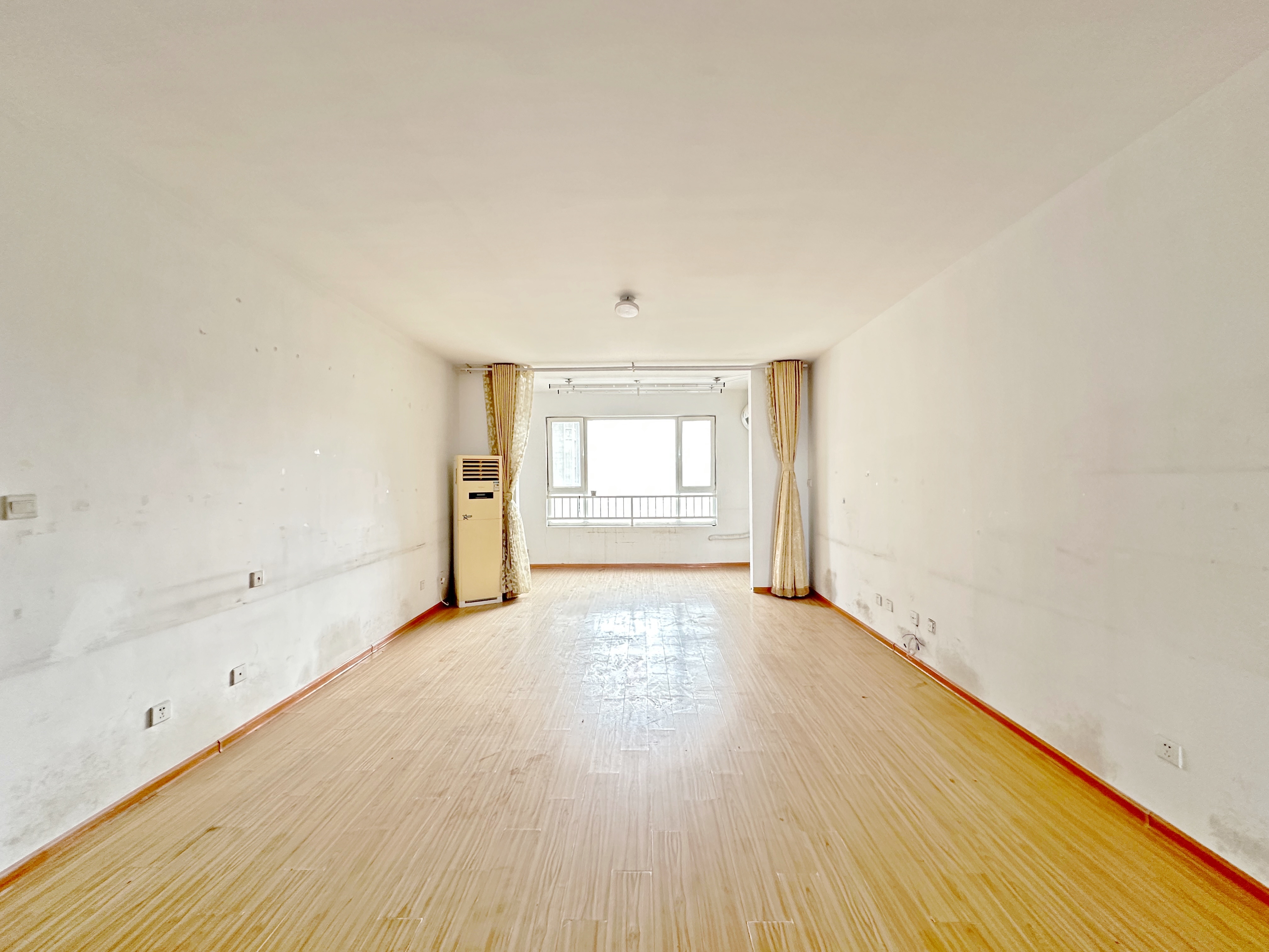 绿地新里卢浮公馆